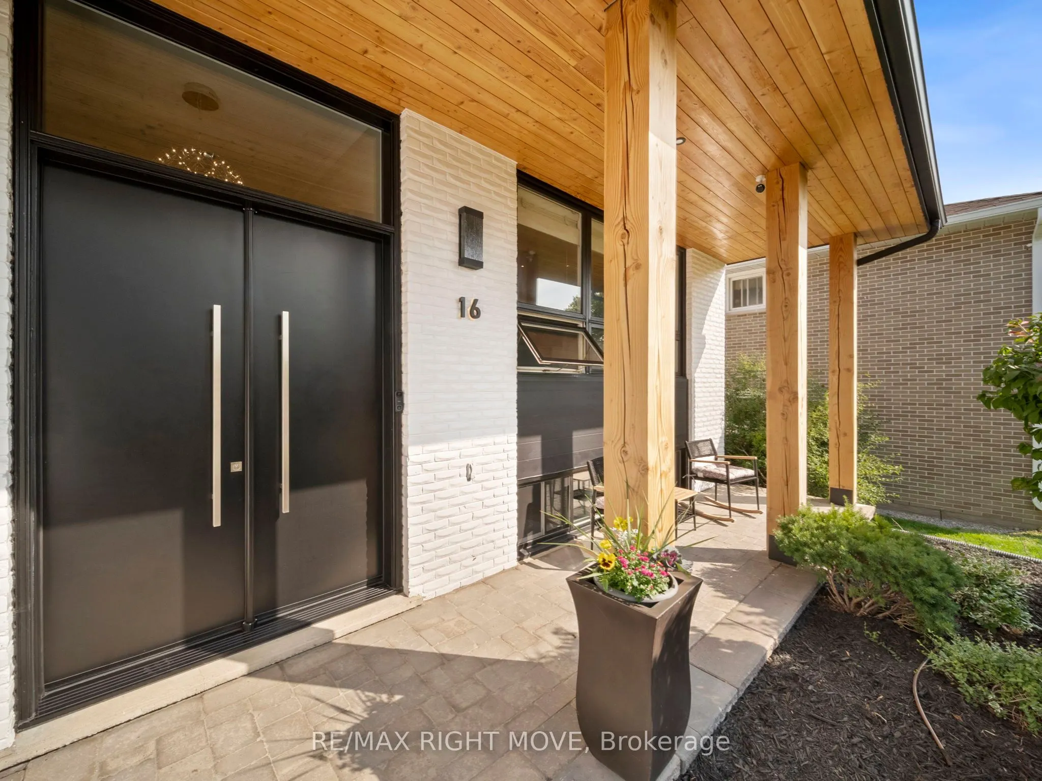 16 Greenfield Avenue