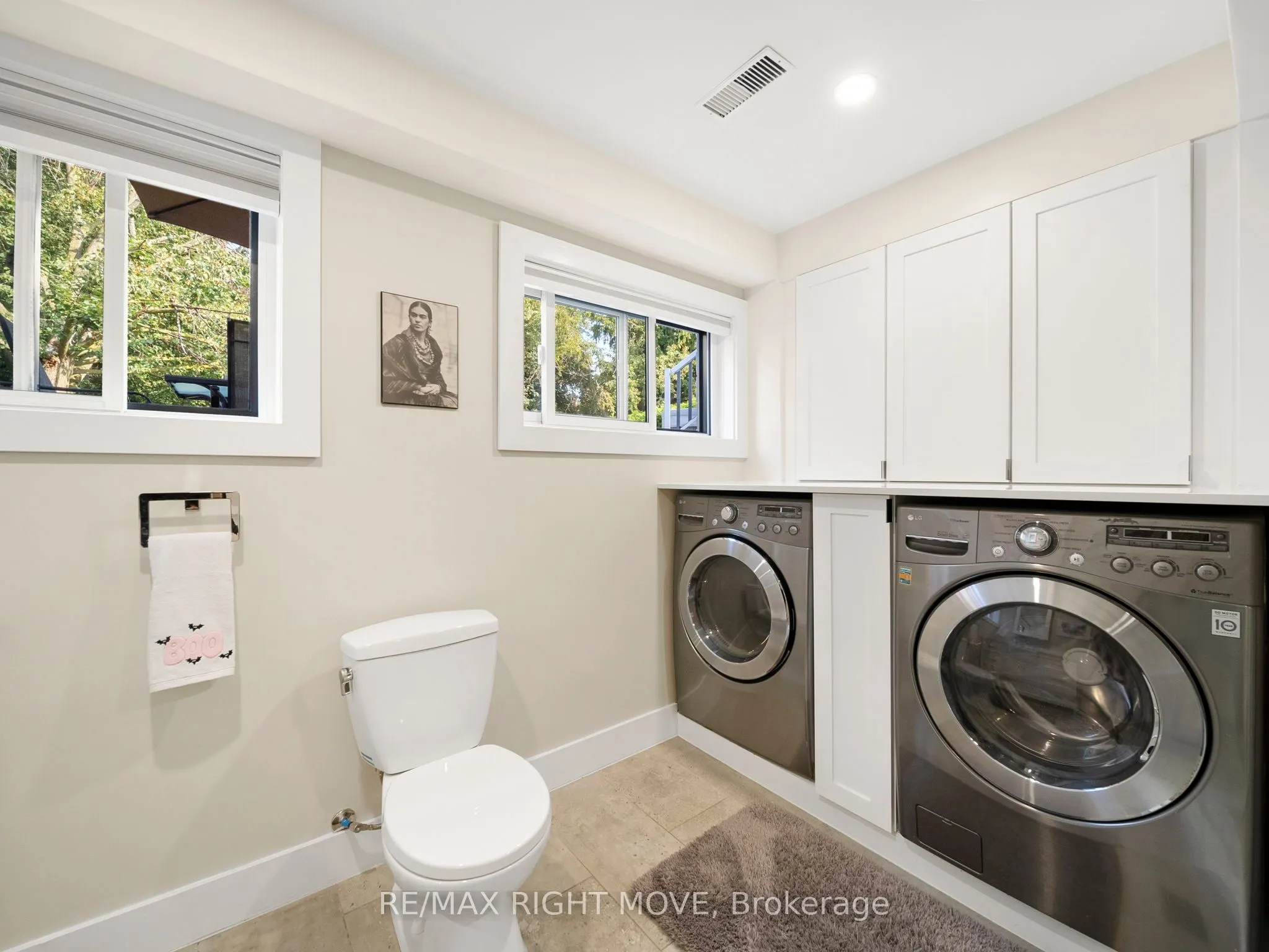 16 Greenfield Avenue