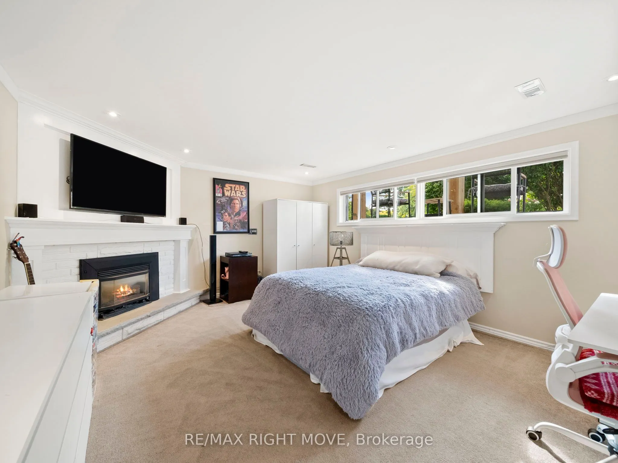 16 Greenfield Avenue