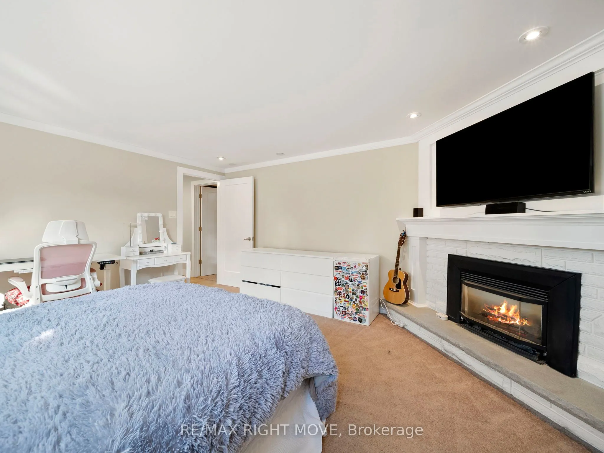 16 Greenfield Avenue