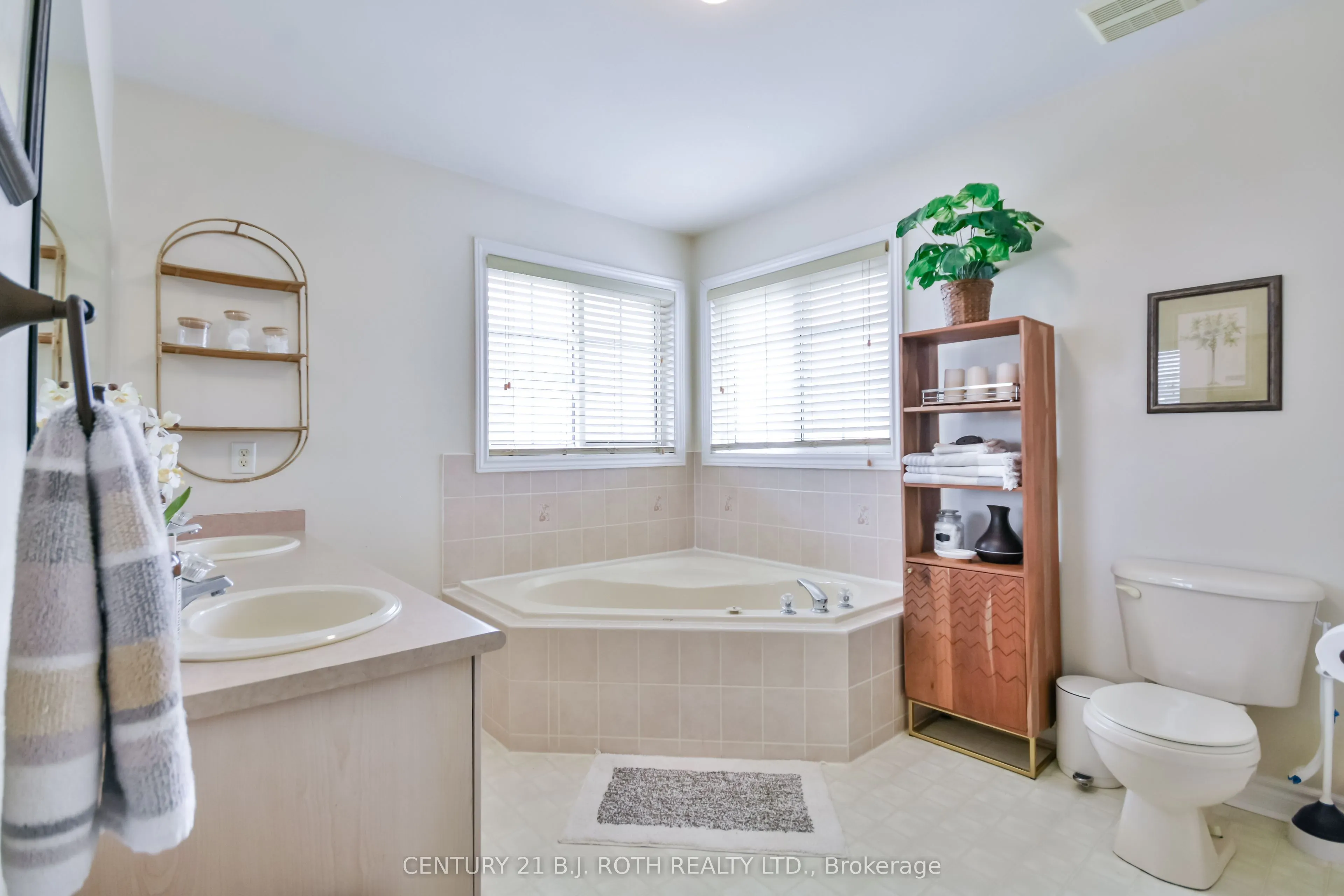 60 Carley Crescent