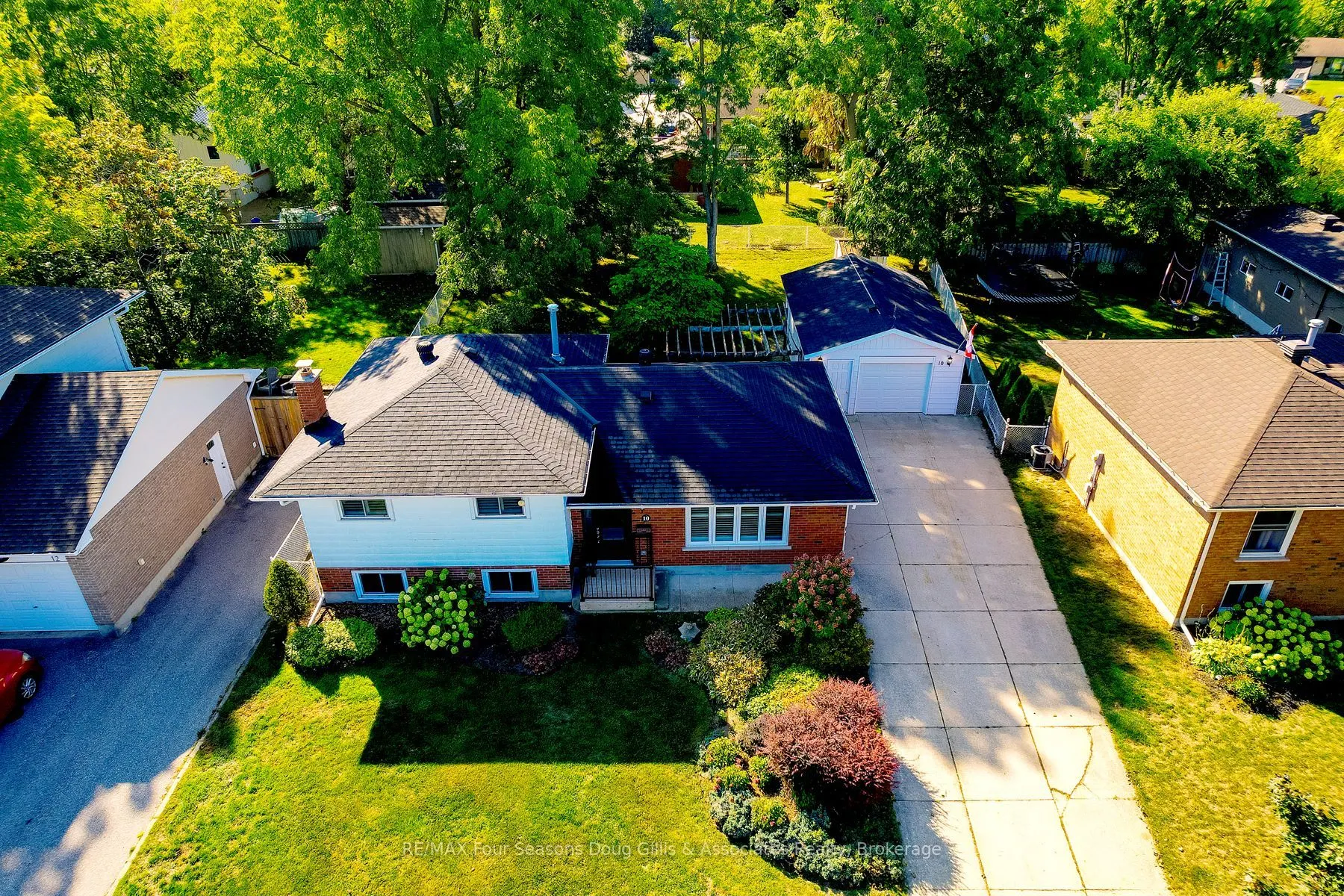 10 Lockhart Road