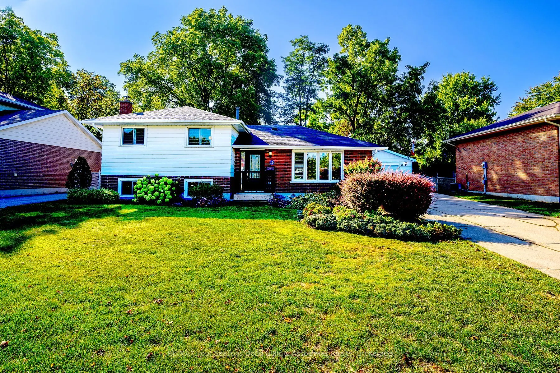 10 Lockhart Road