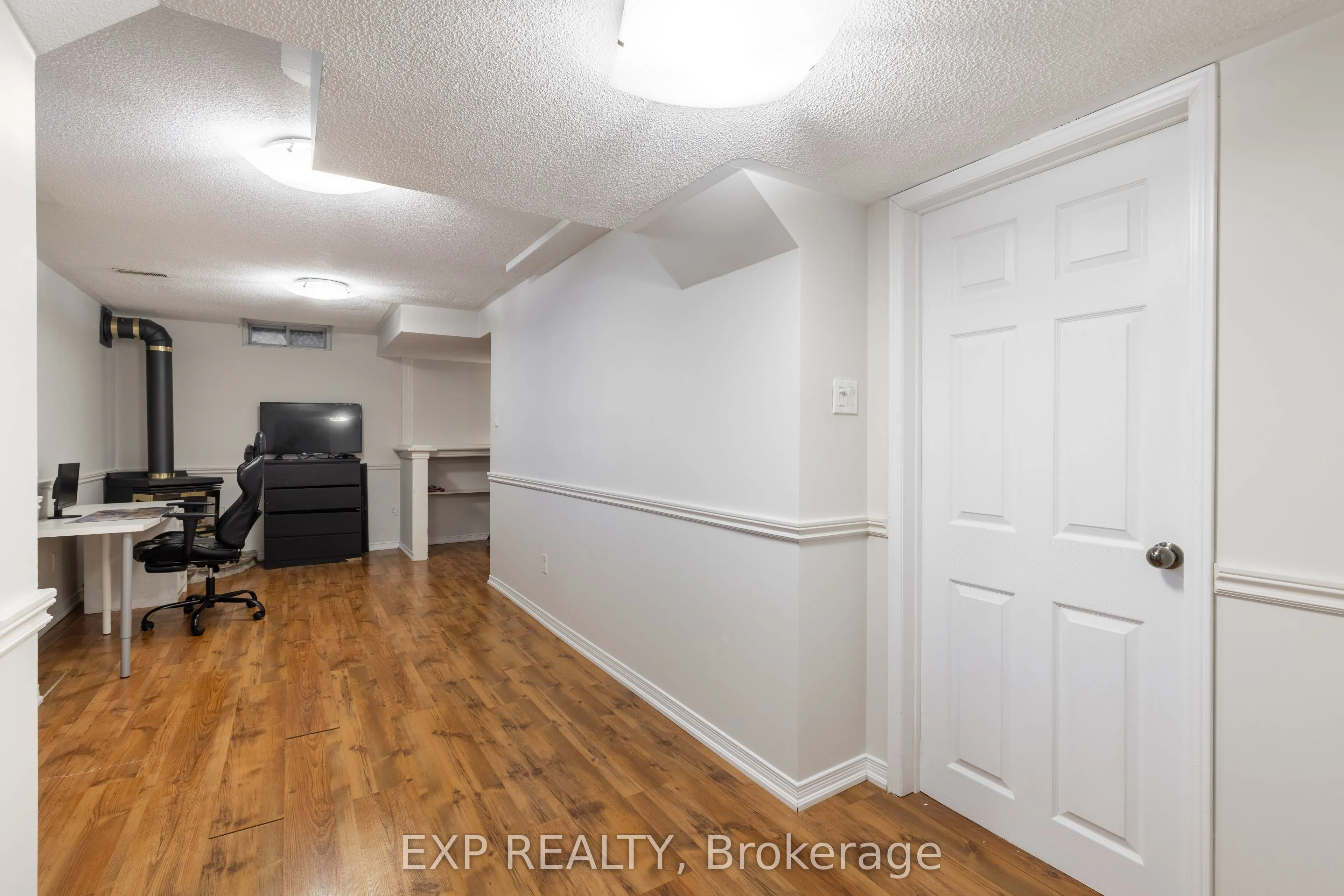 192 Pickett Crescent