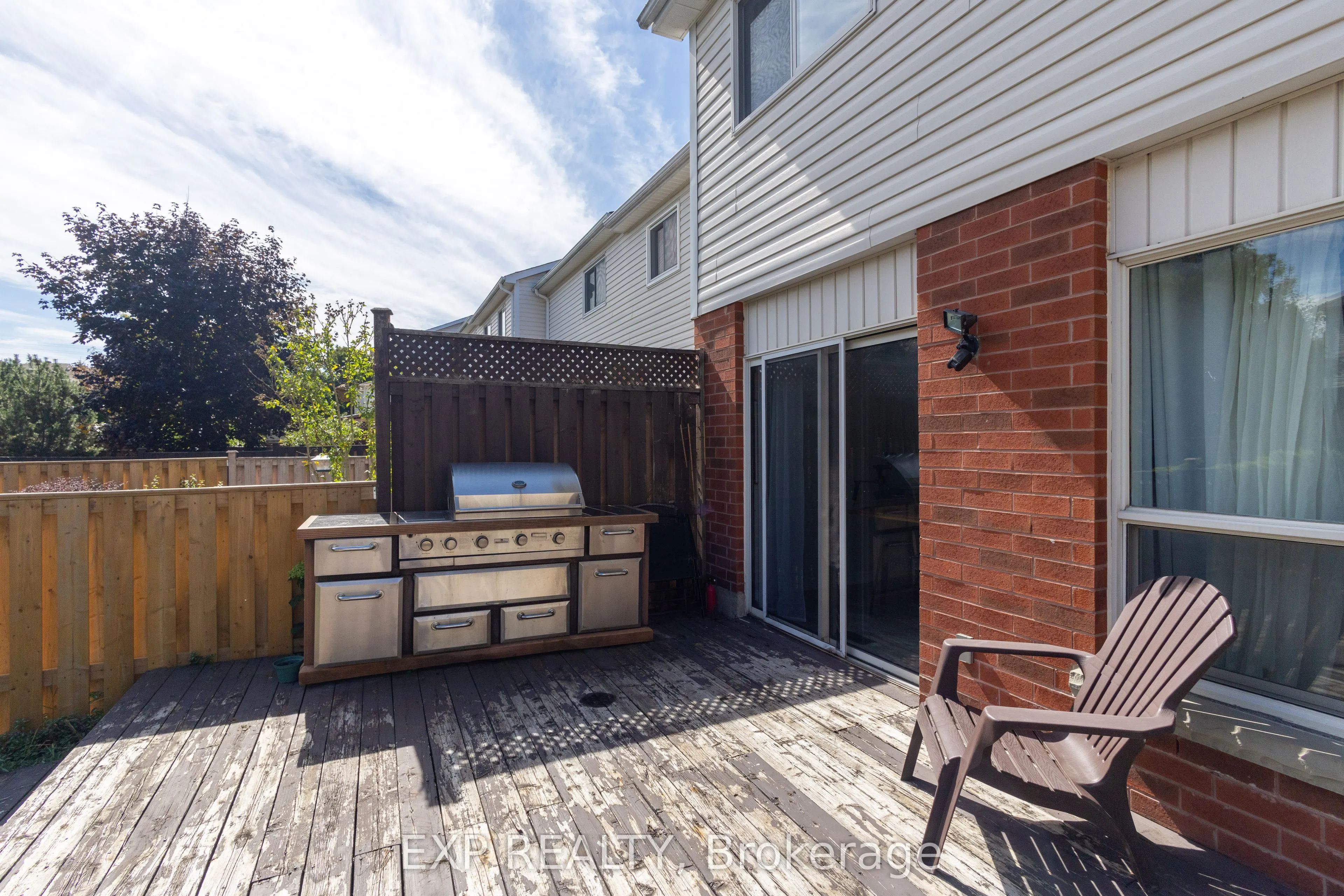 192 Pickett Crescent