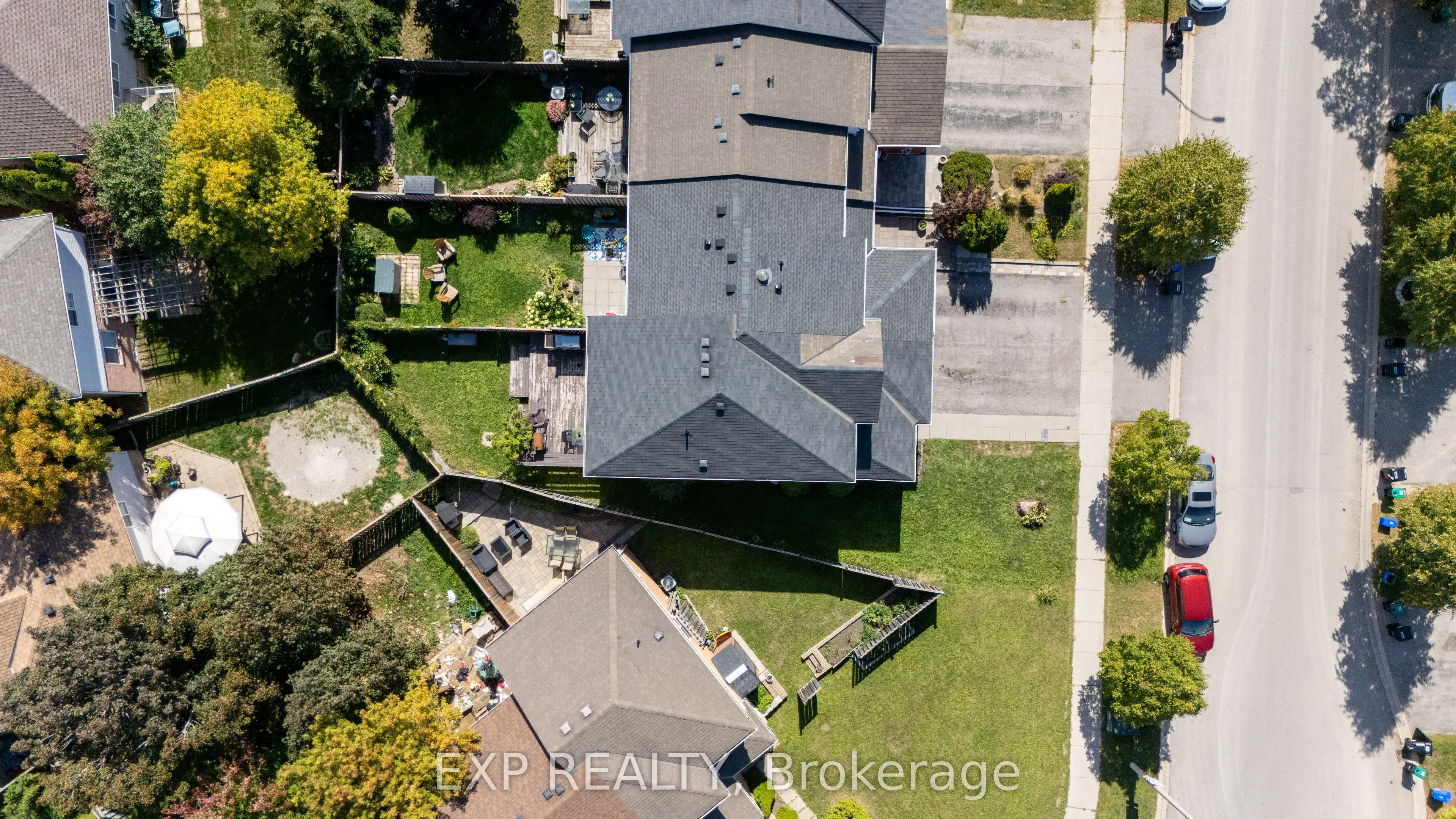 192 Pickett Crescent