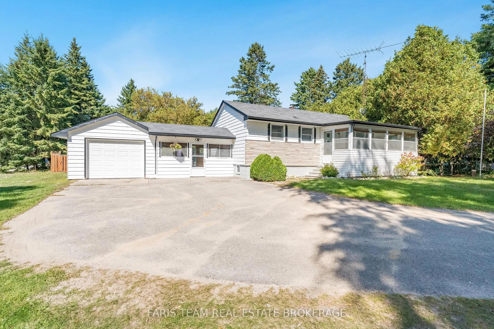 2570 Sunnidale Road