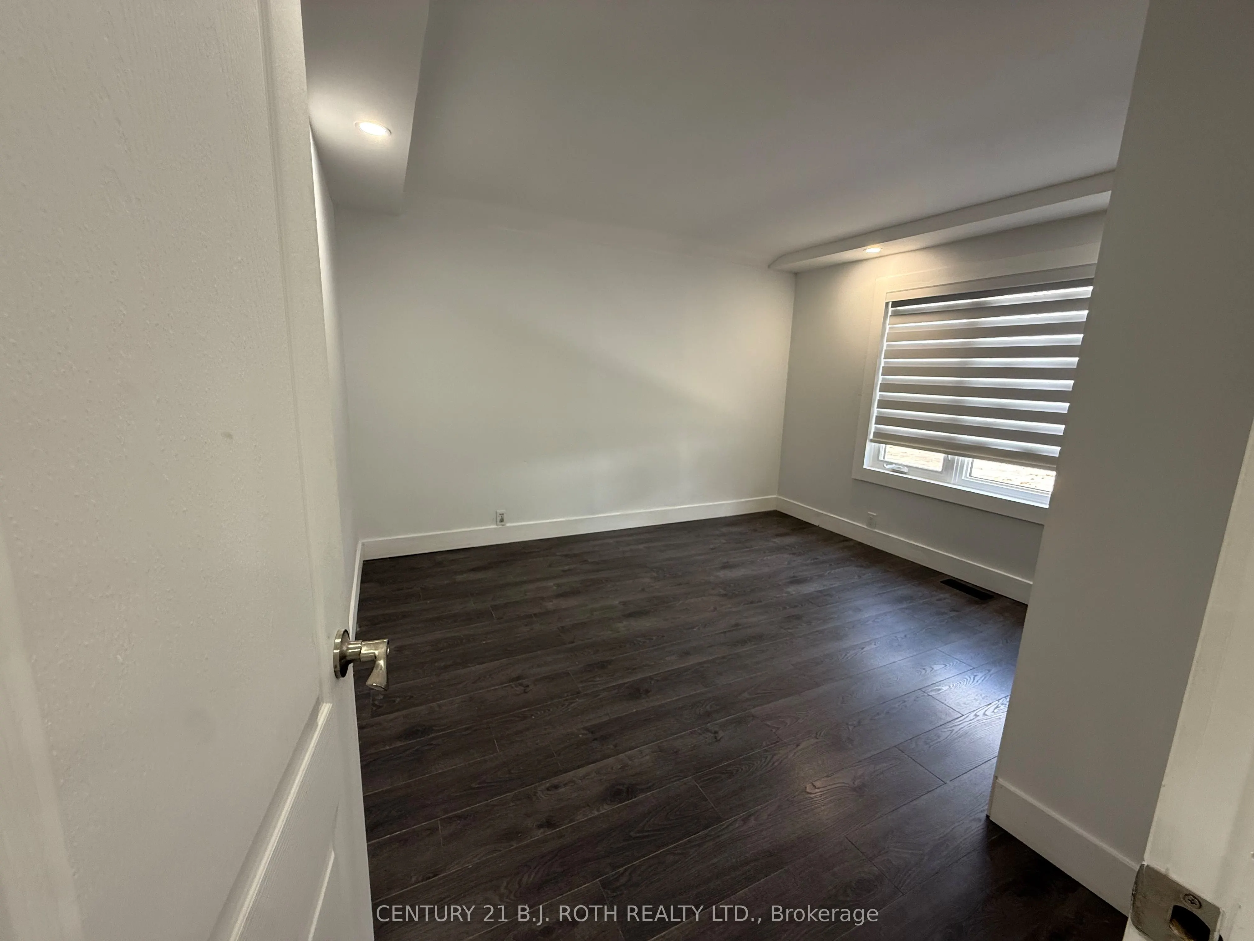759 Essa Road, #Upper 2