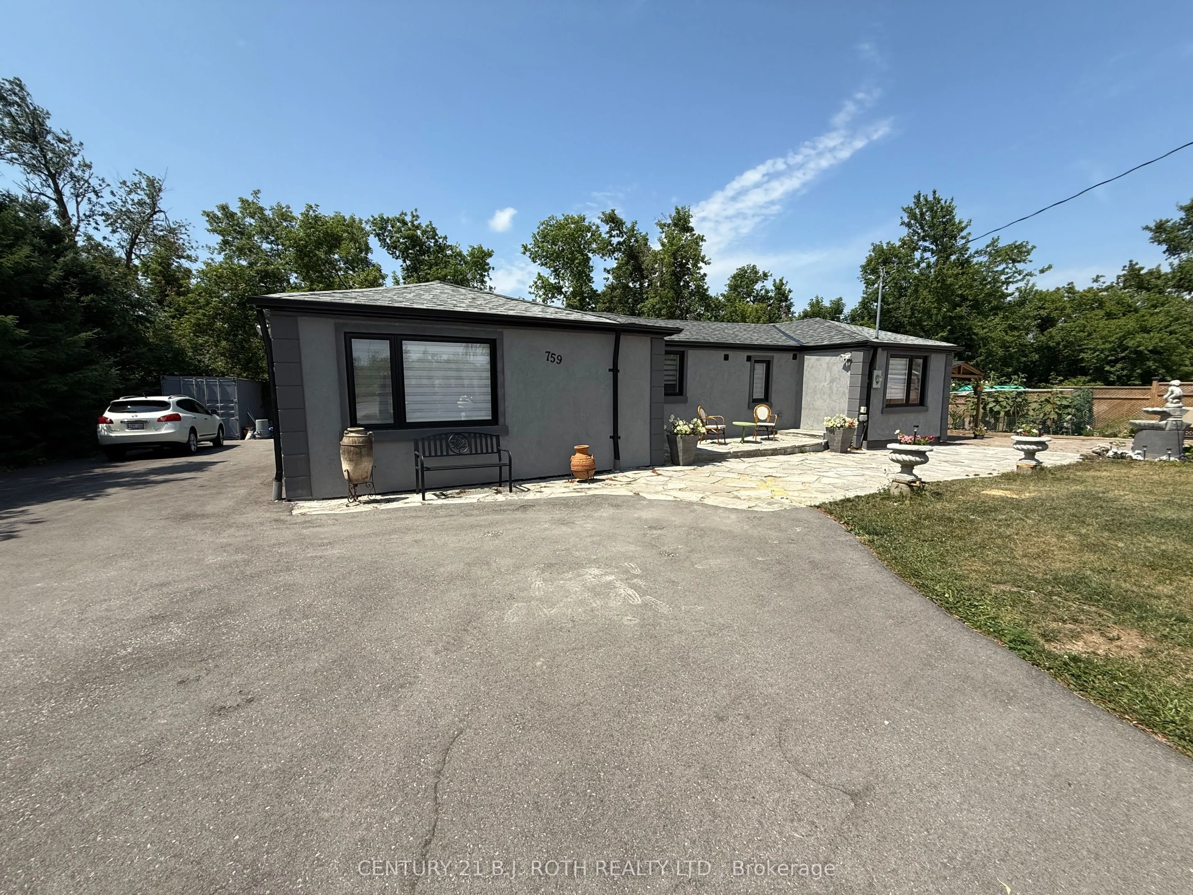 759 Essa Road, #Upper 2