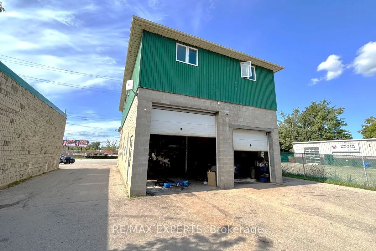 5 Ferndale Drive N