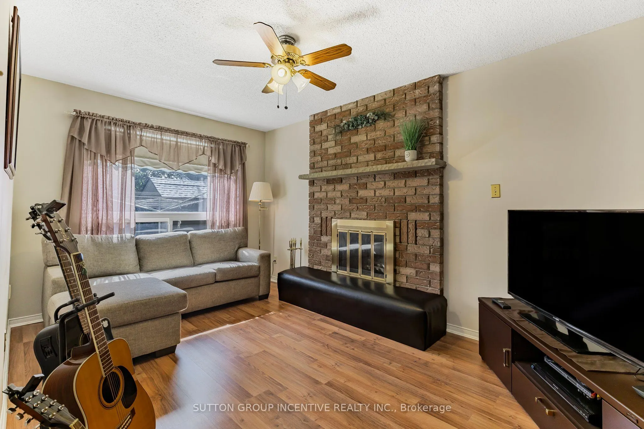 10 Keats Drive