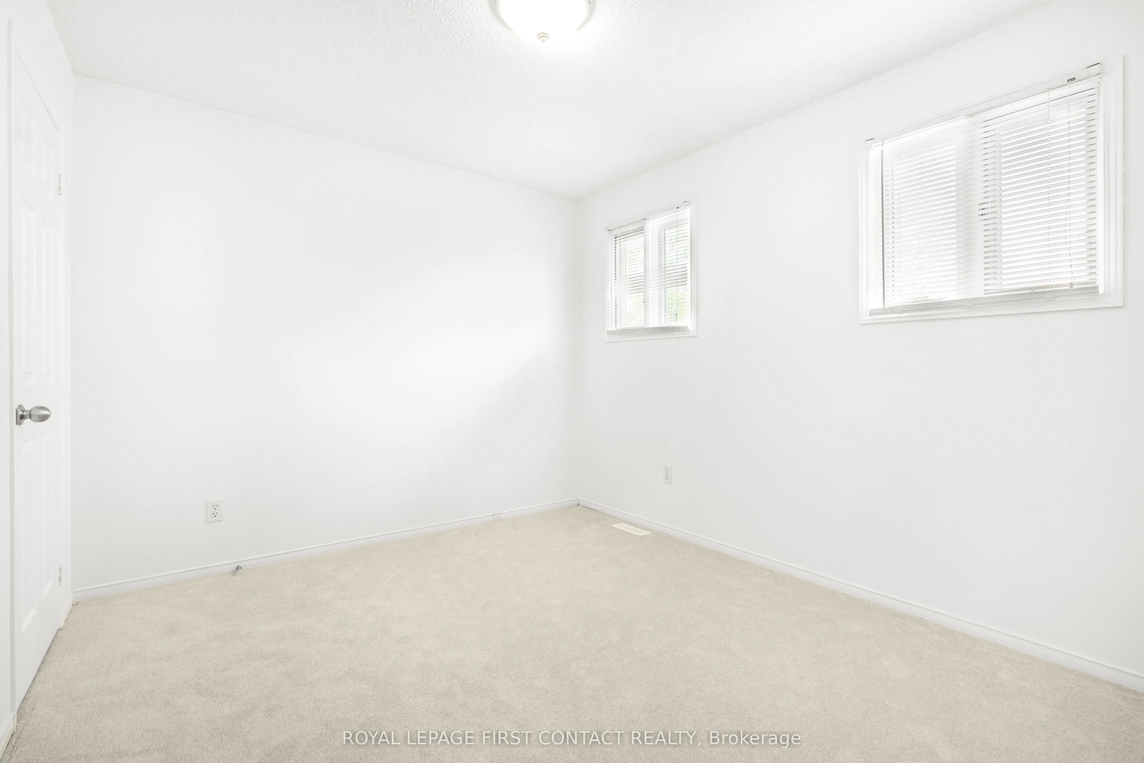 8 Rosenfeld Drive, #Upper Level