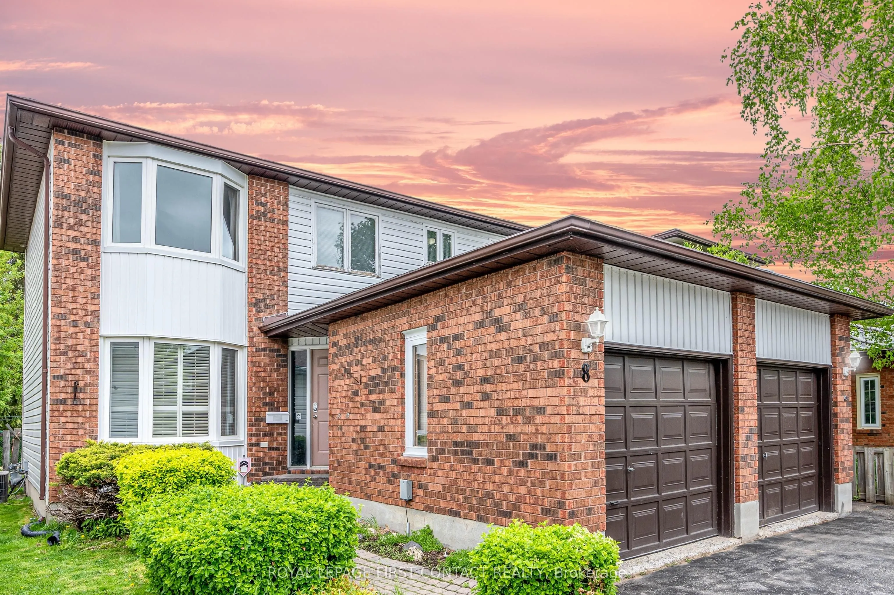 8 Rosenfeld Drive, #Upper Level