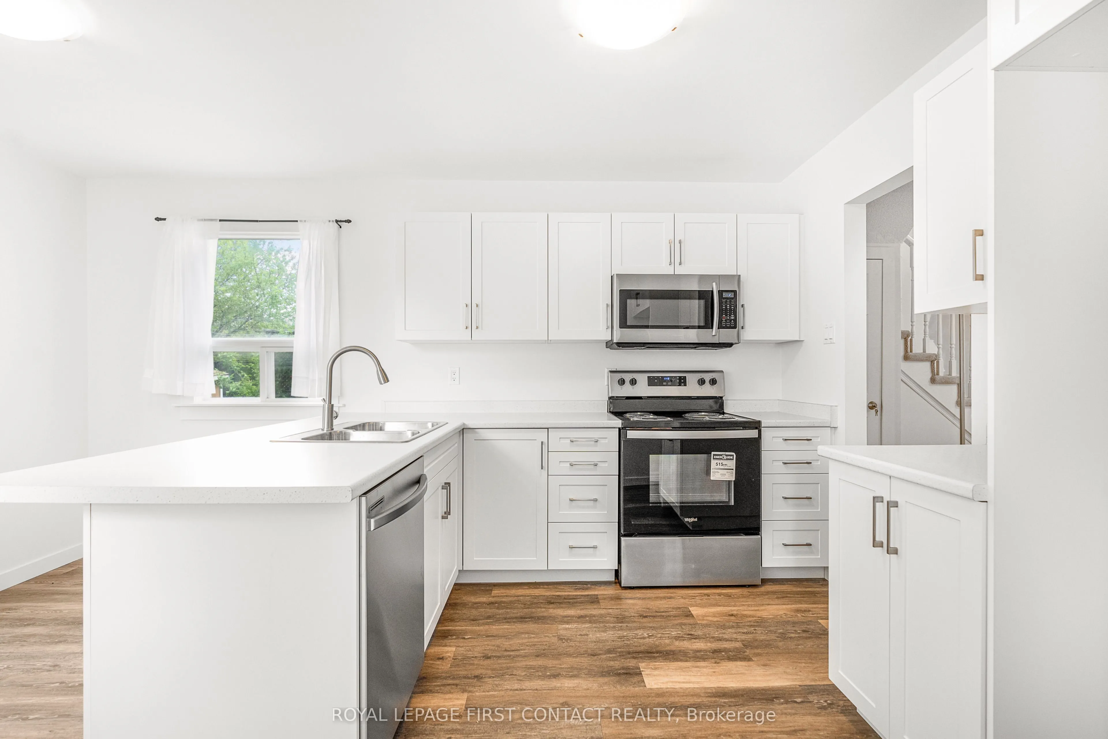 8 Rosenfeld Drive, #Upper Level