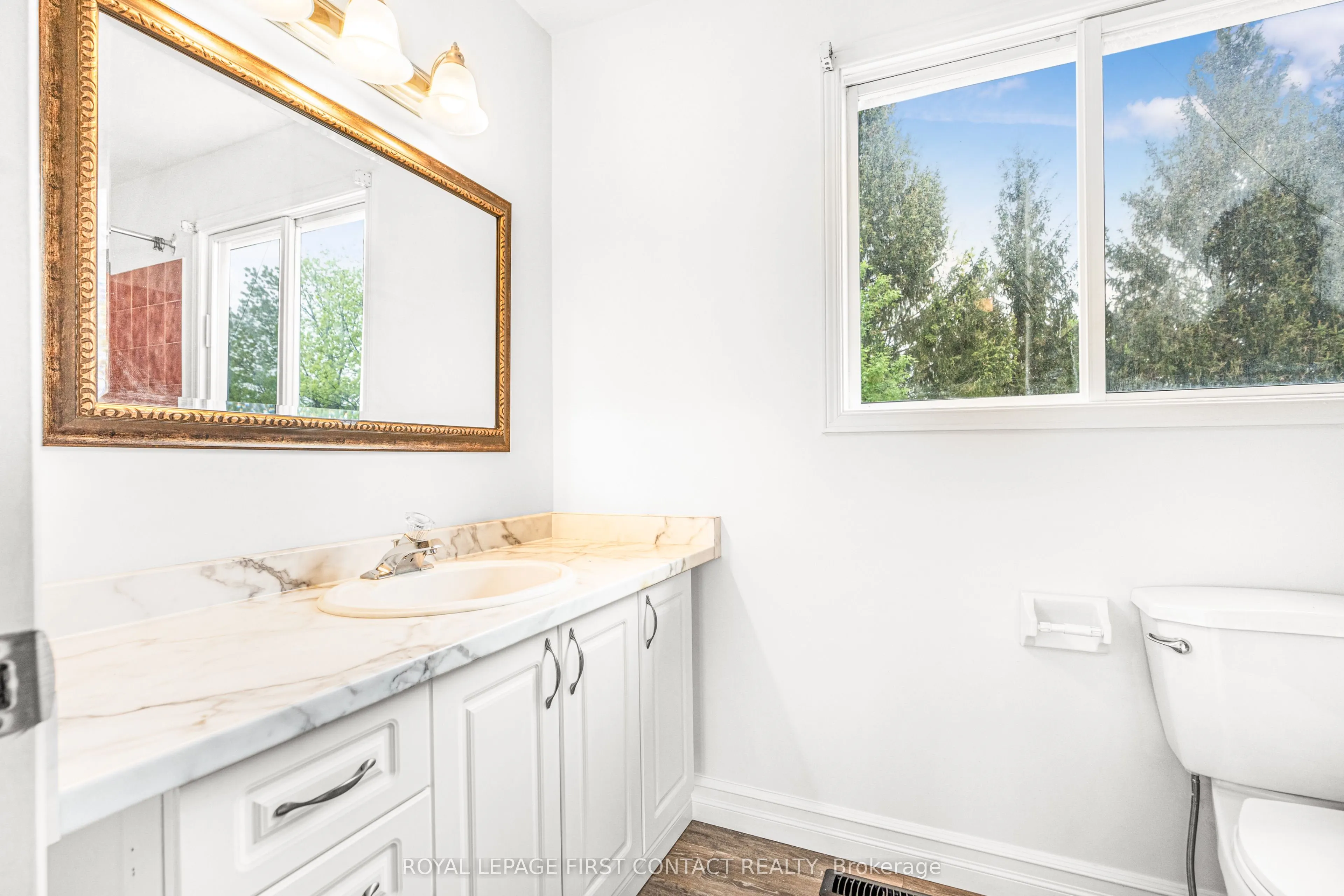 8 Rosenfeld Drive, #Upper Level