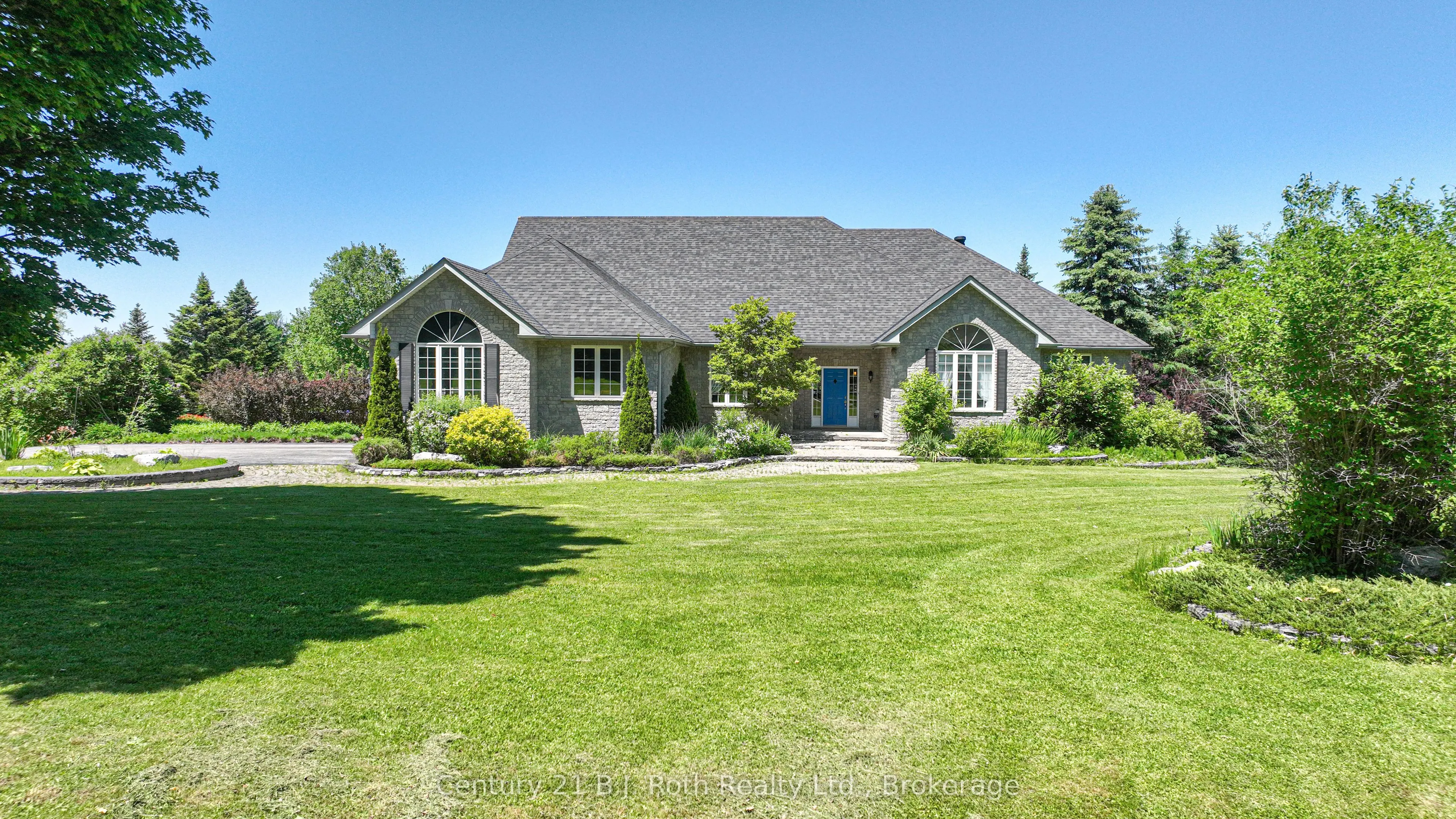 1273 Hawk Ridge Crescent