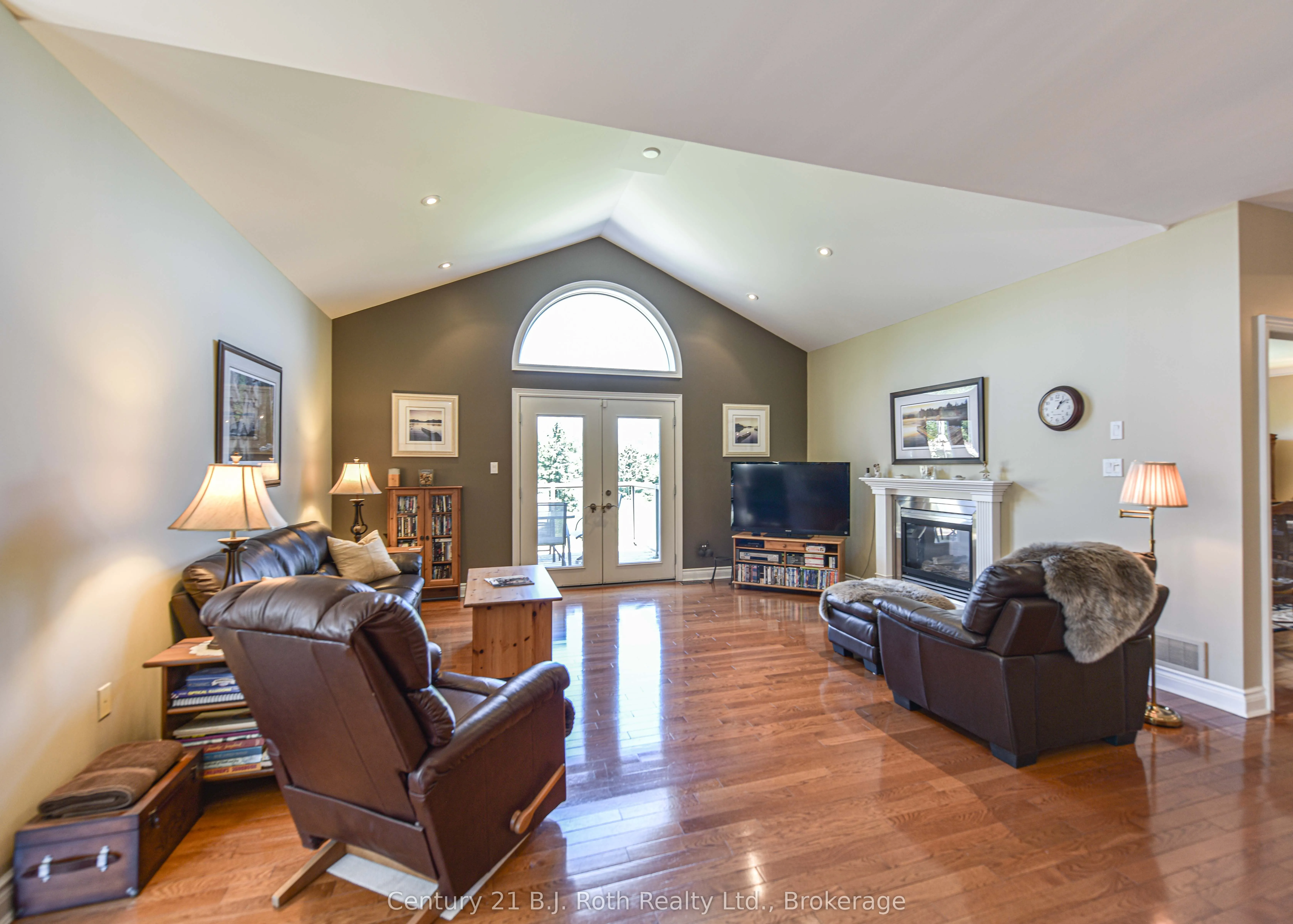 1273 Hawk Ridge Crescent