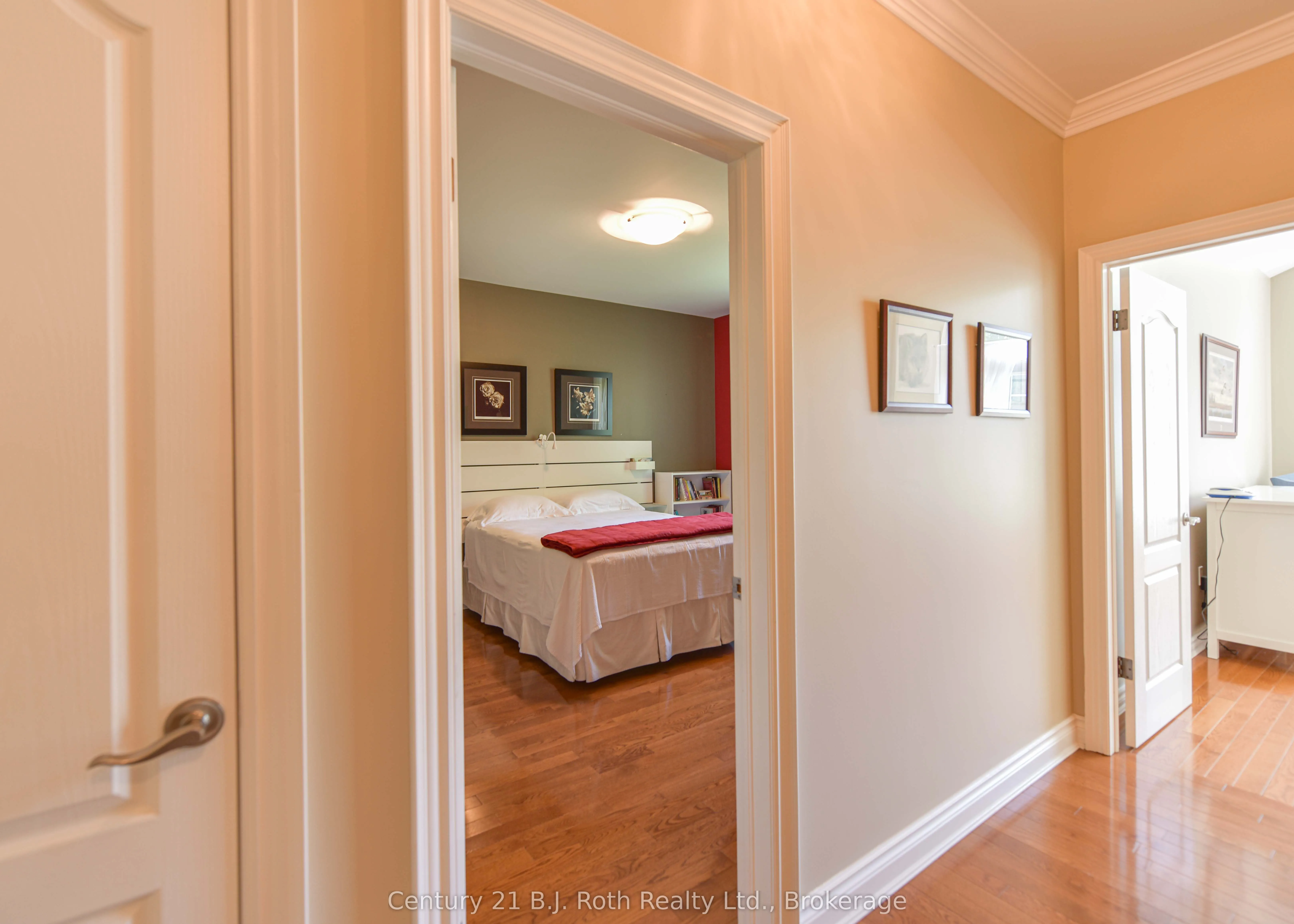 1273 Hawk Ridge Crescent