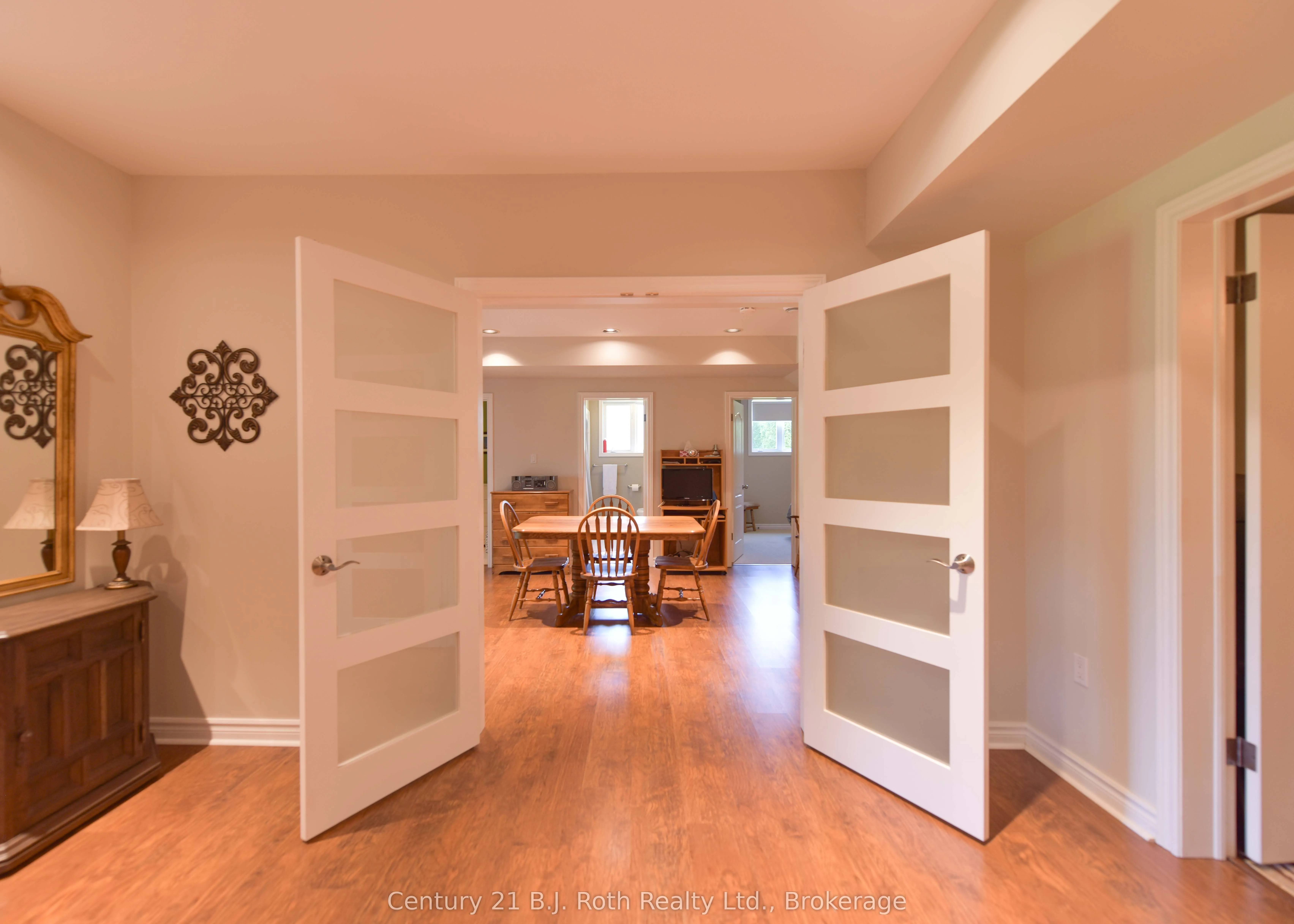 1273 Hawk Ridge Crescent