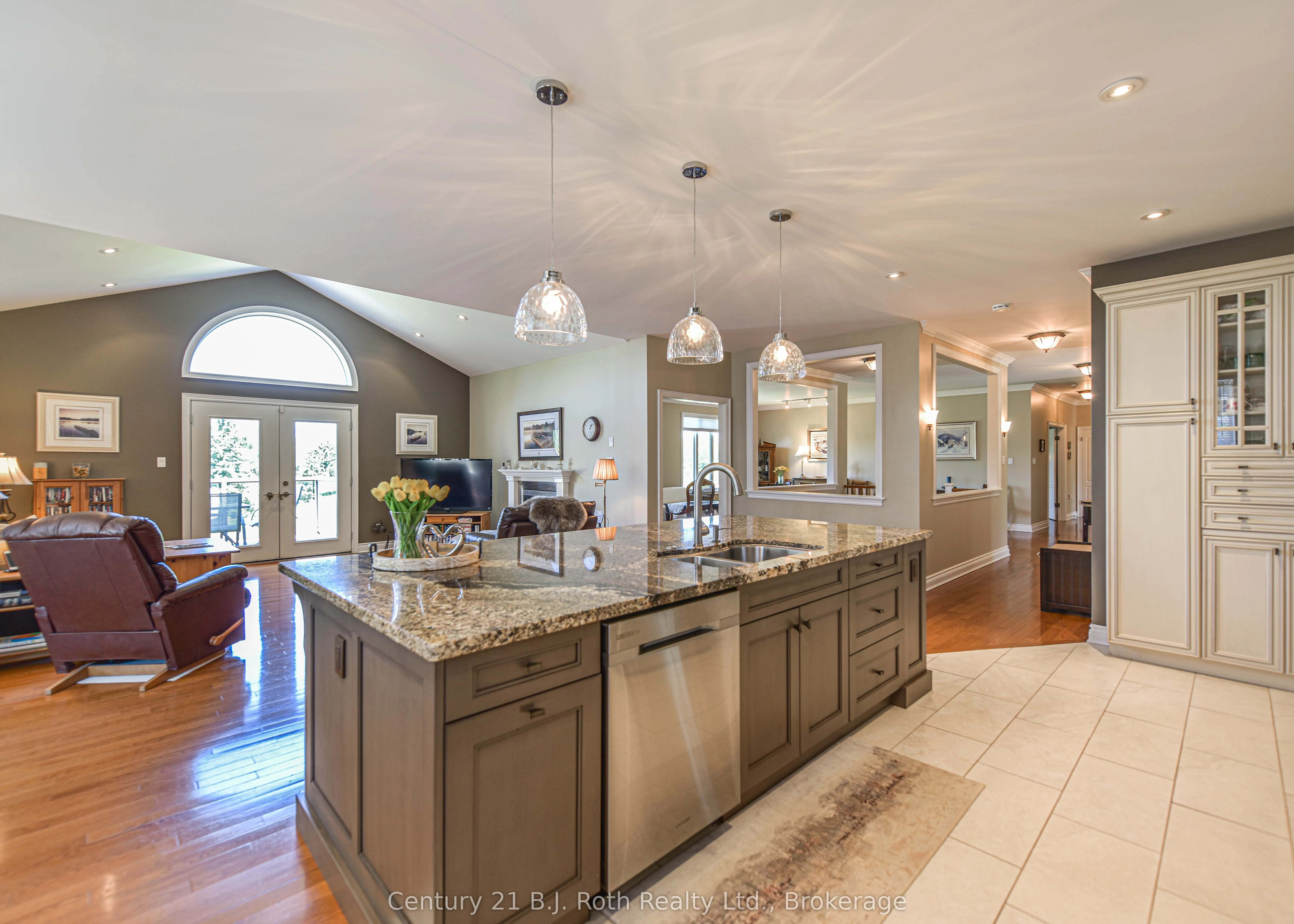 1273 Hawk Ridge Crescent