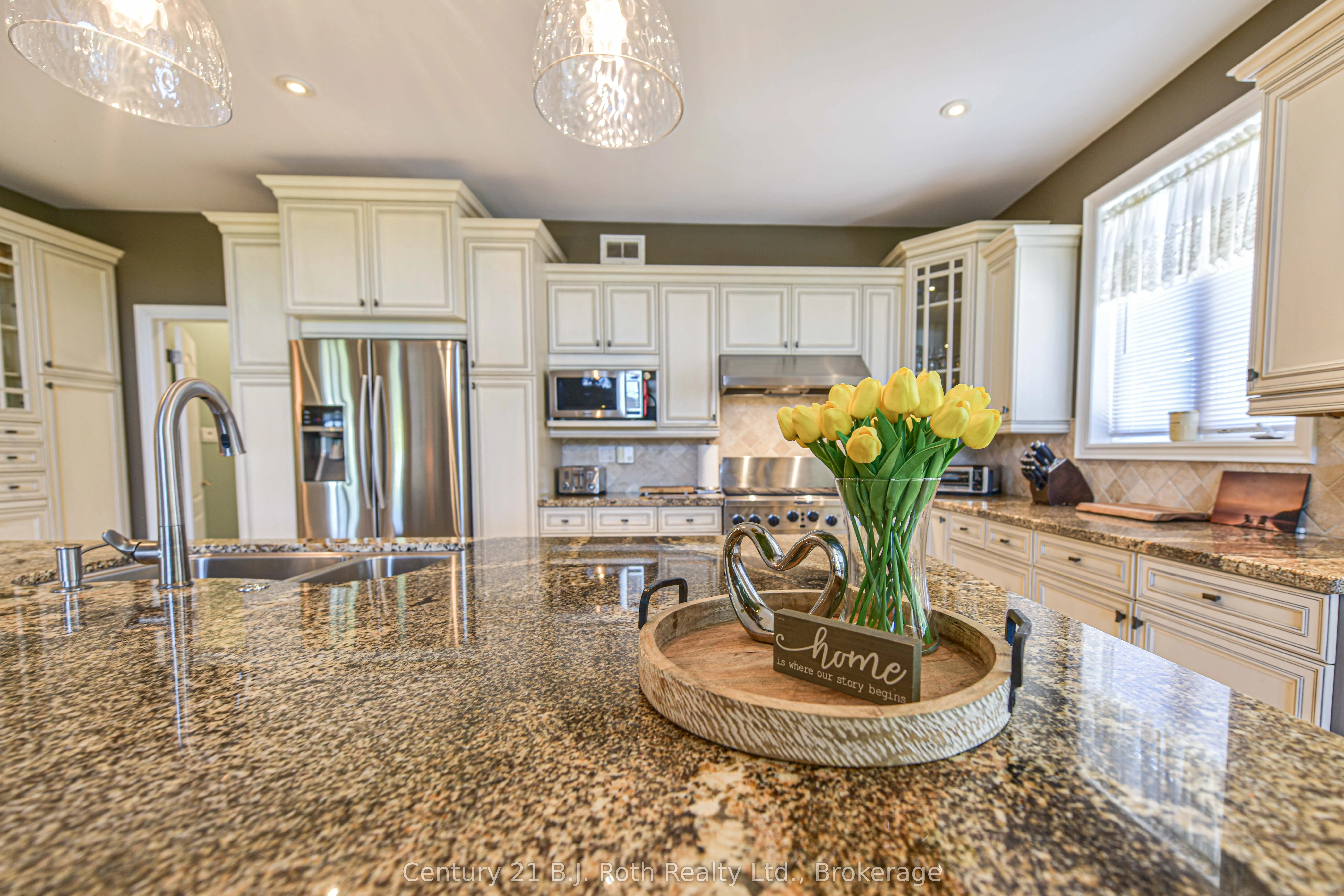 1273 Hawk Ridge Crescent