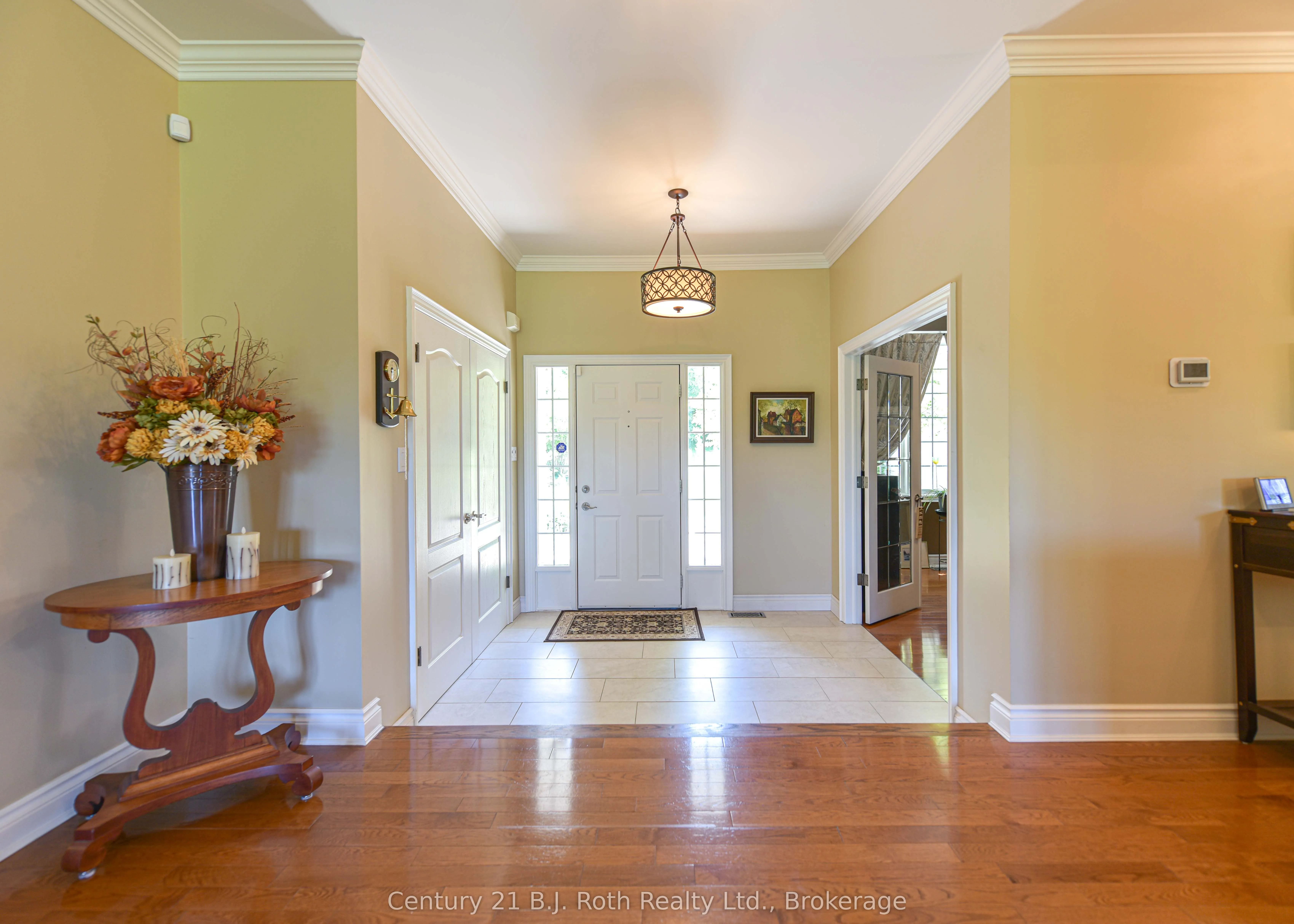 1273 Hawk Ridge Crescent