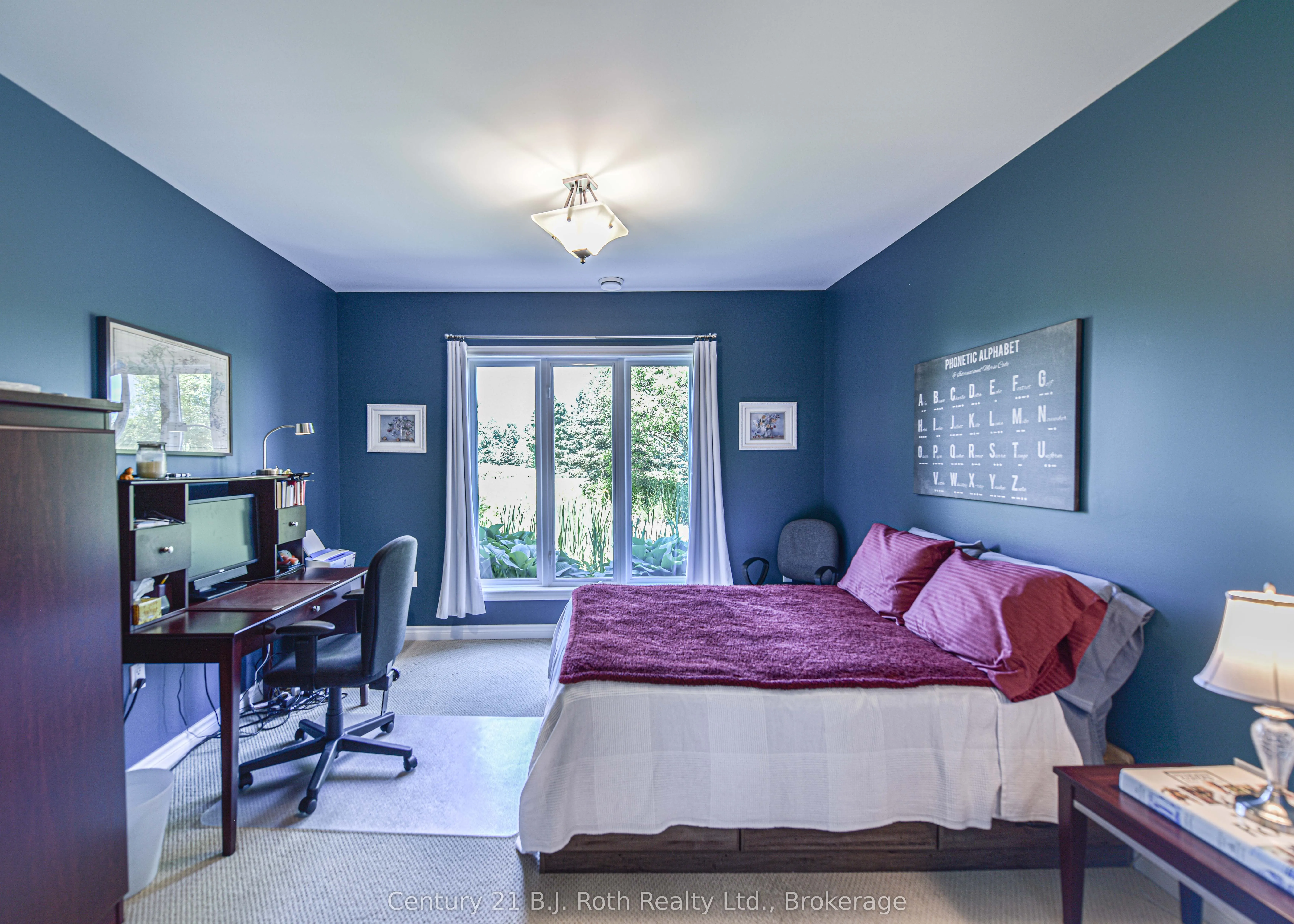 1273 Hawk Ridge Crescent