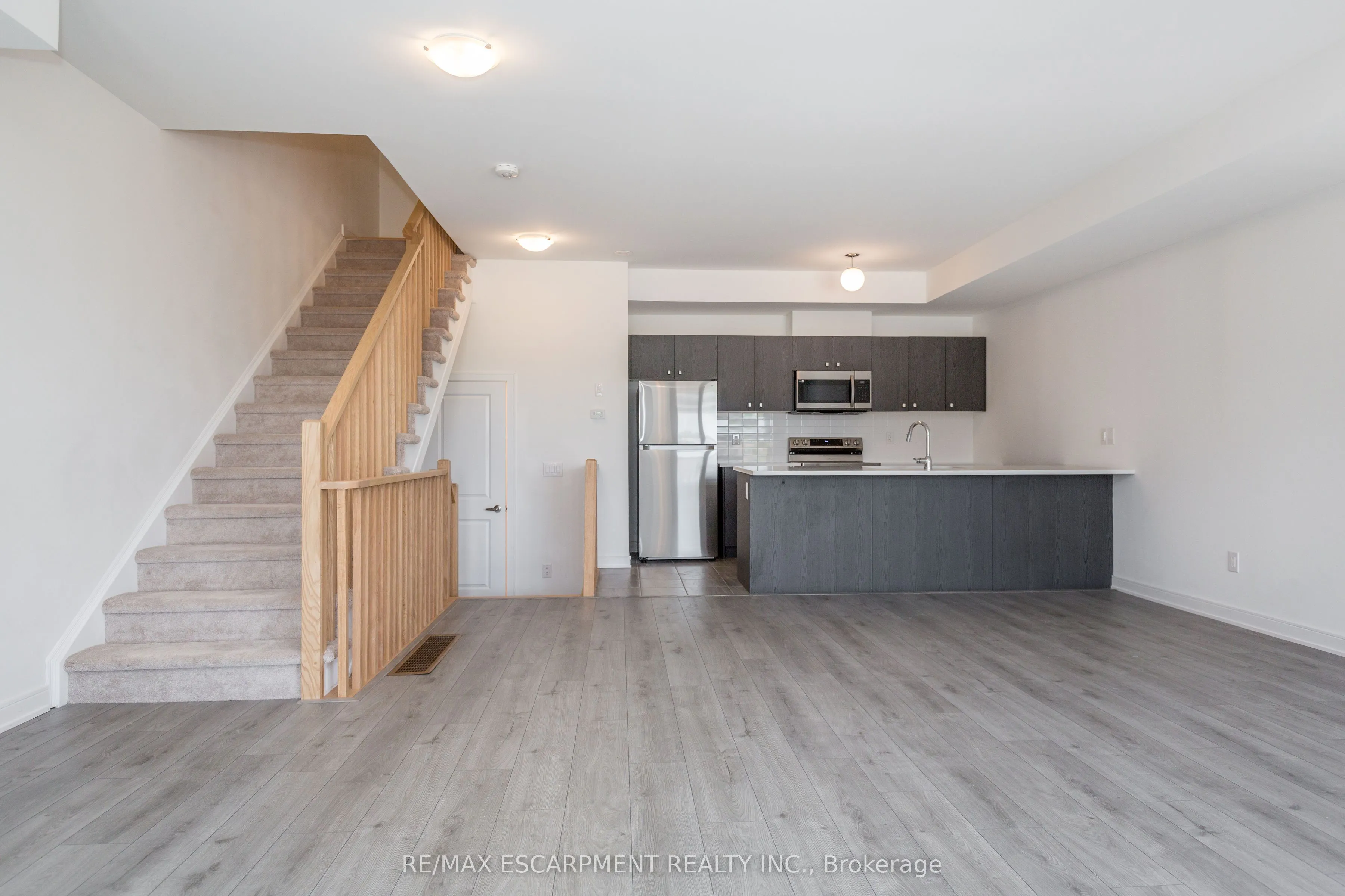 33 Red Maple Lane