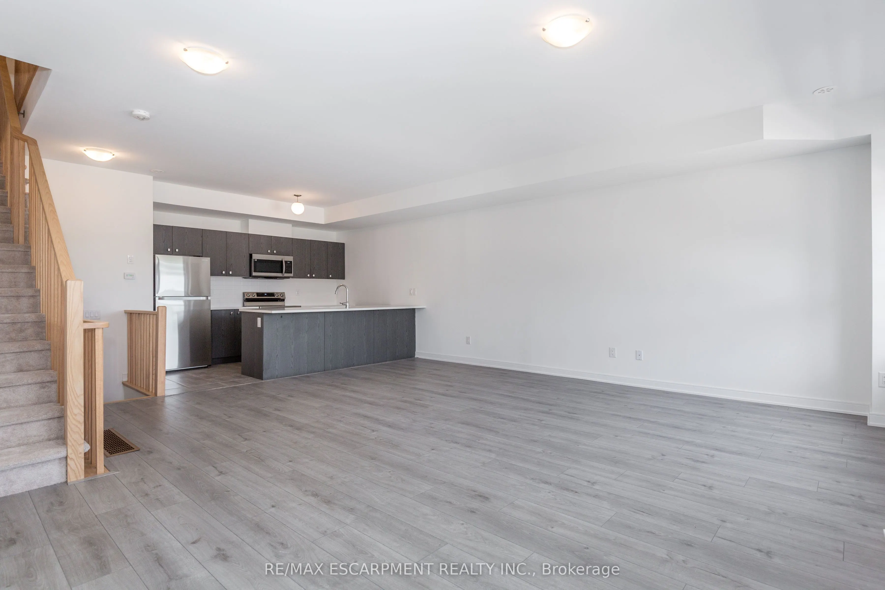 33 Red Maple Lane