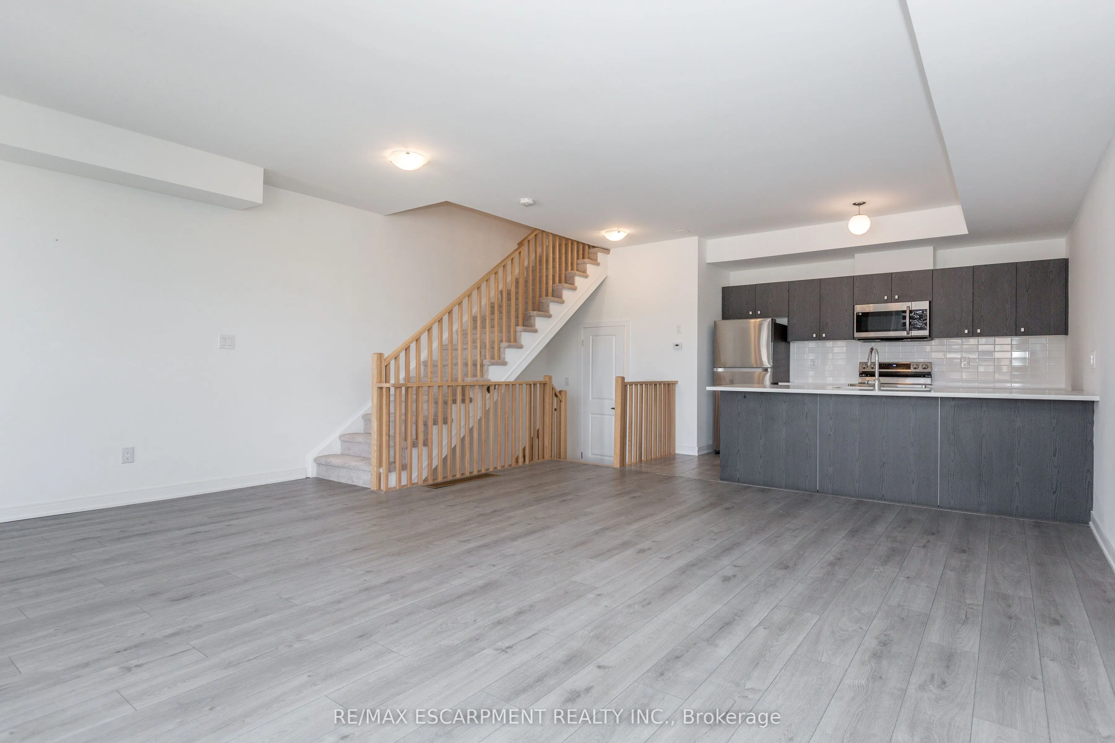 33 Red Maple Lane