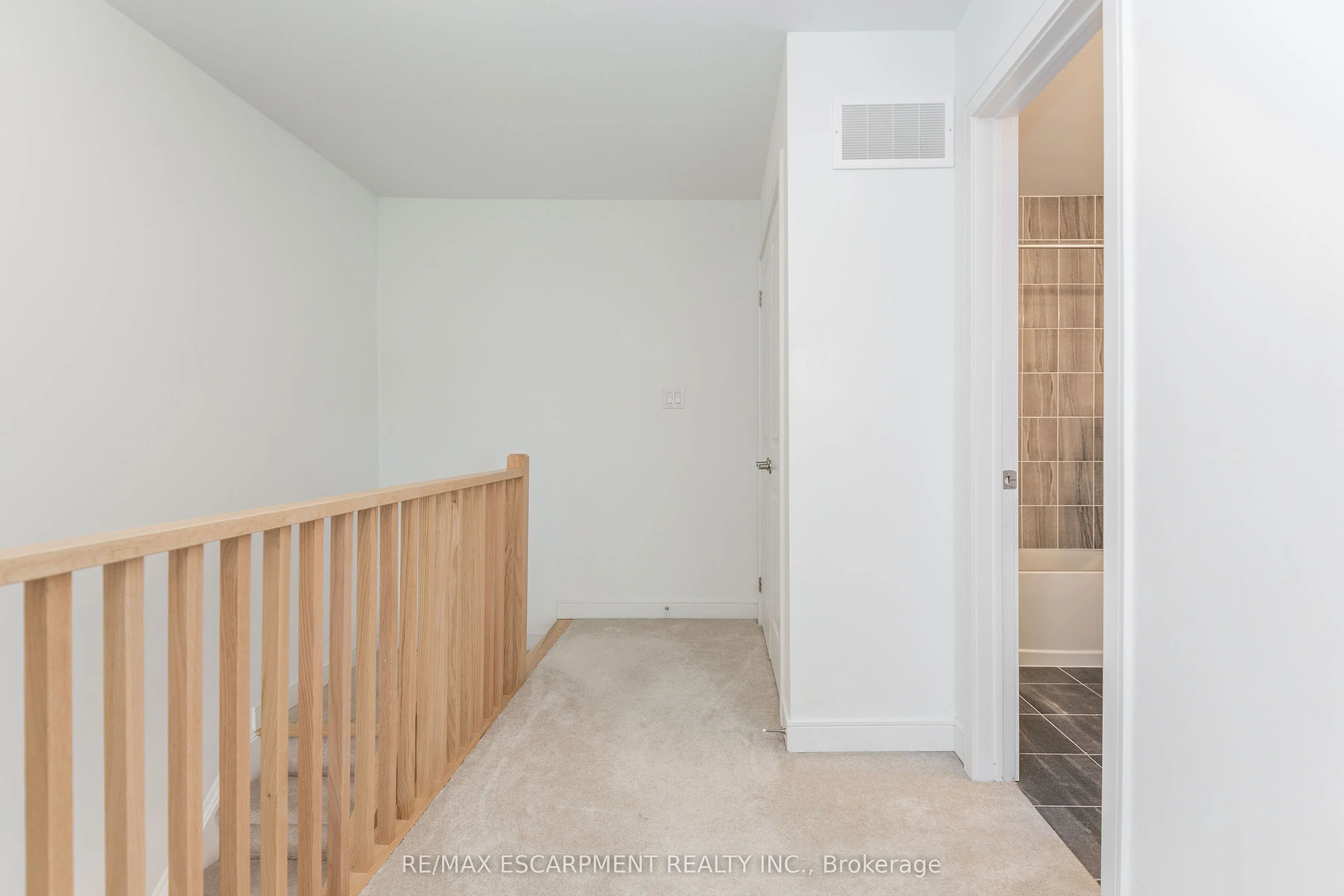 33 Red Maple Lane