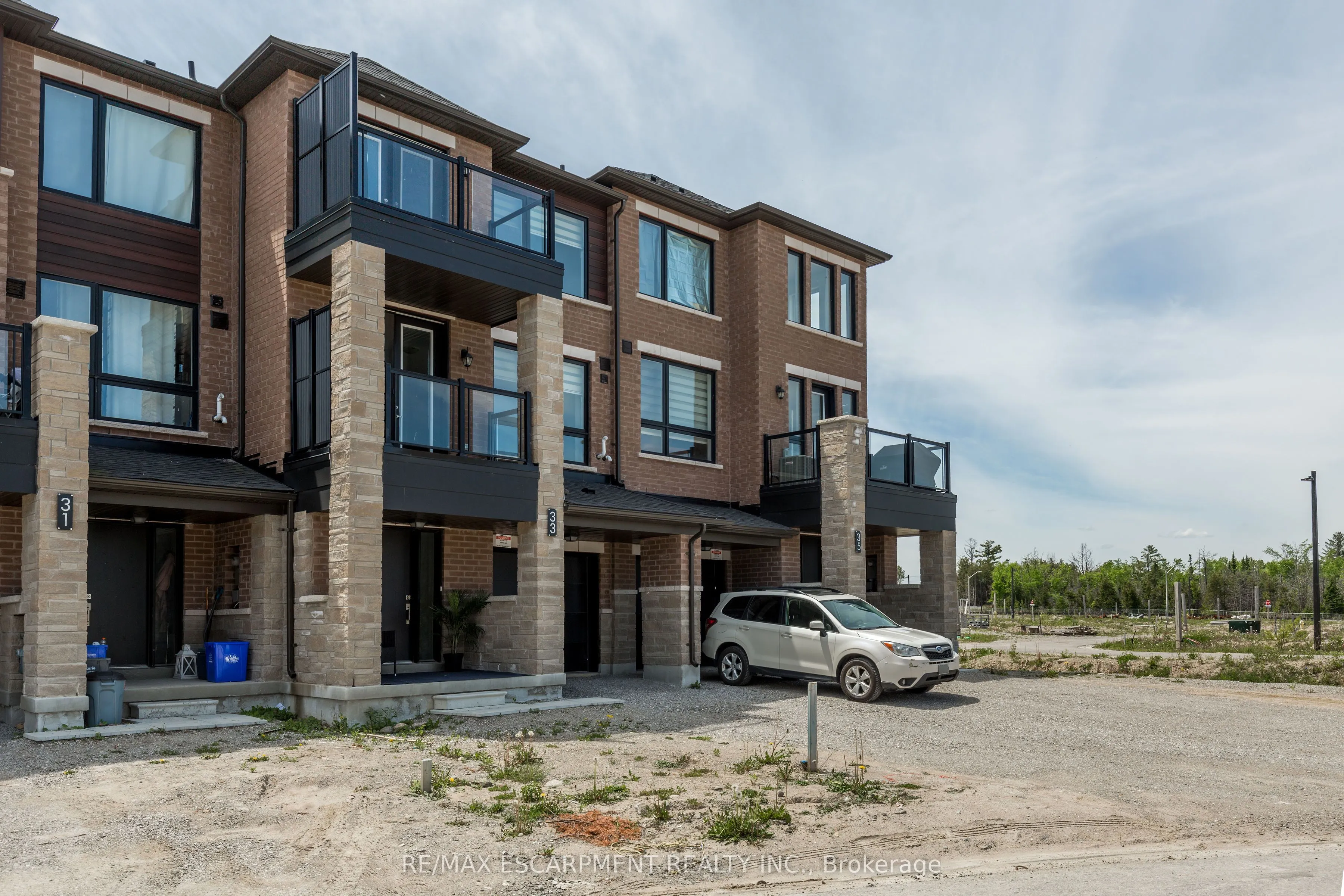 33 Red Maple Lane