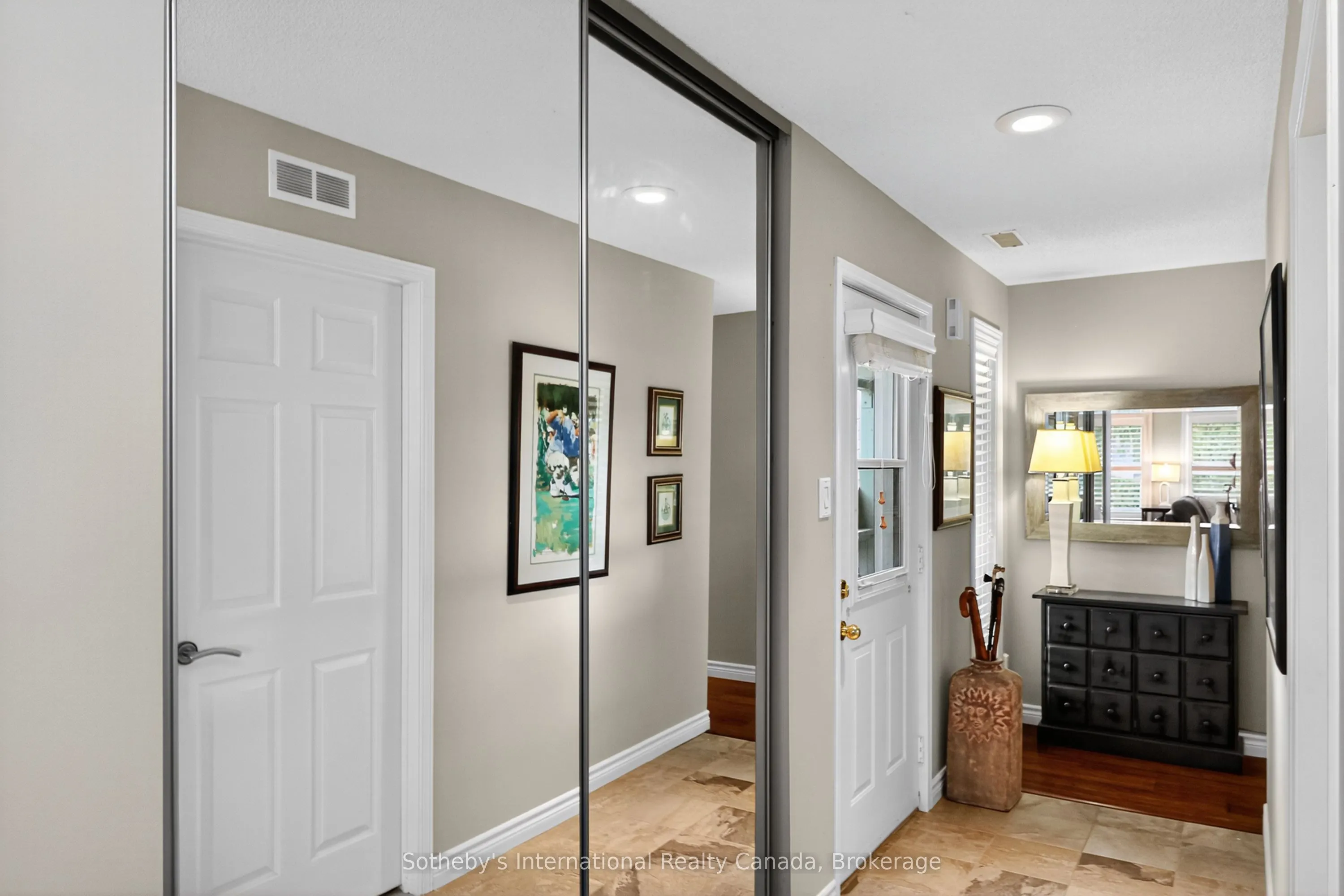 318 Mariners Way, #1