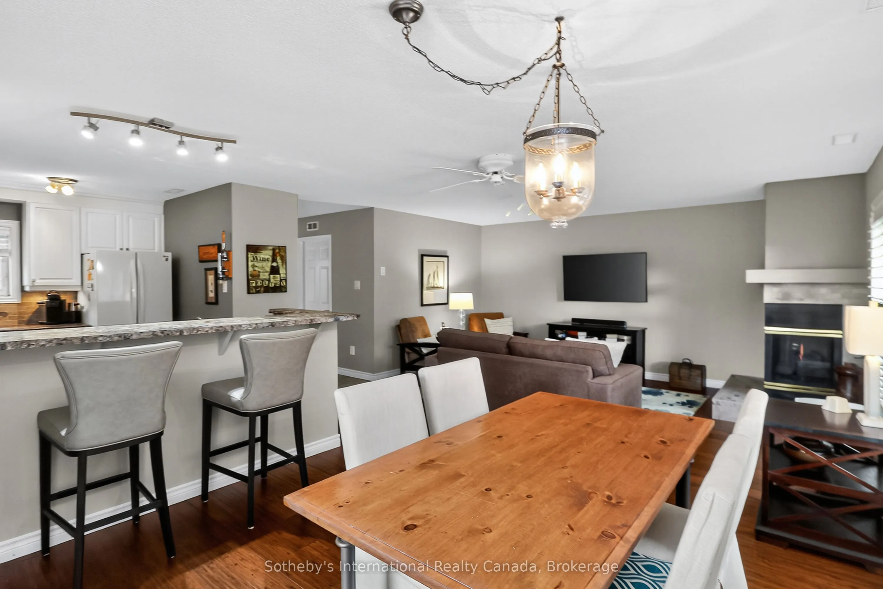 318 Mariners Way, #1