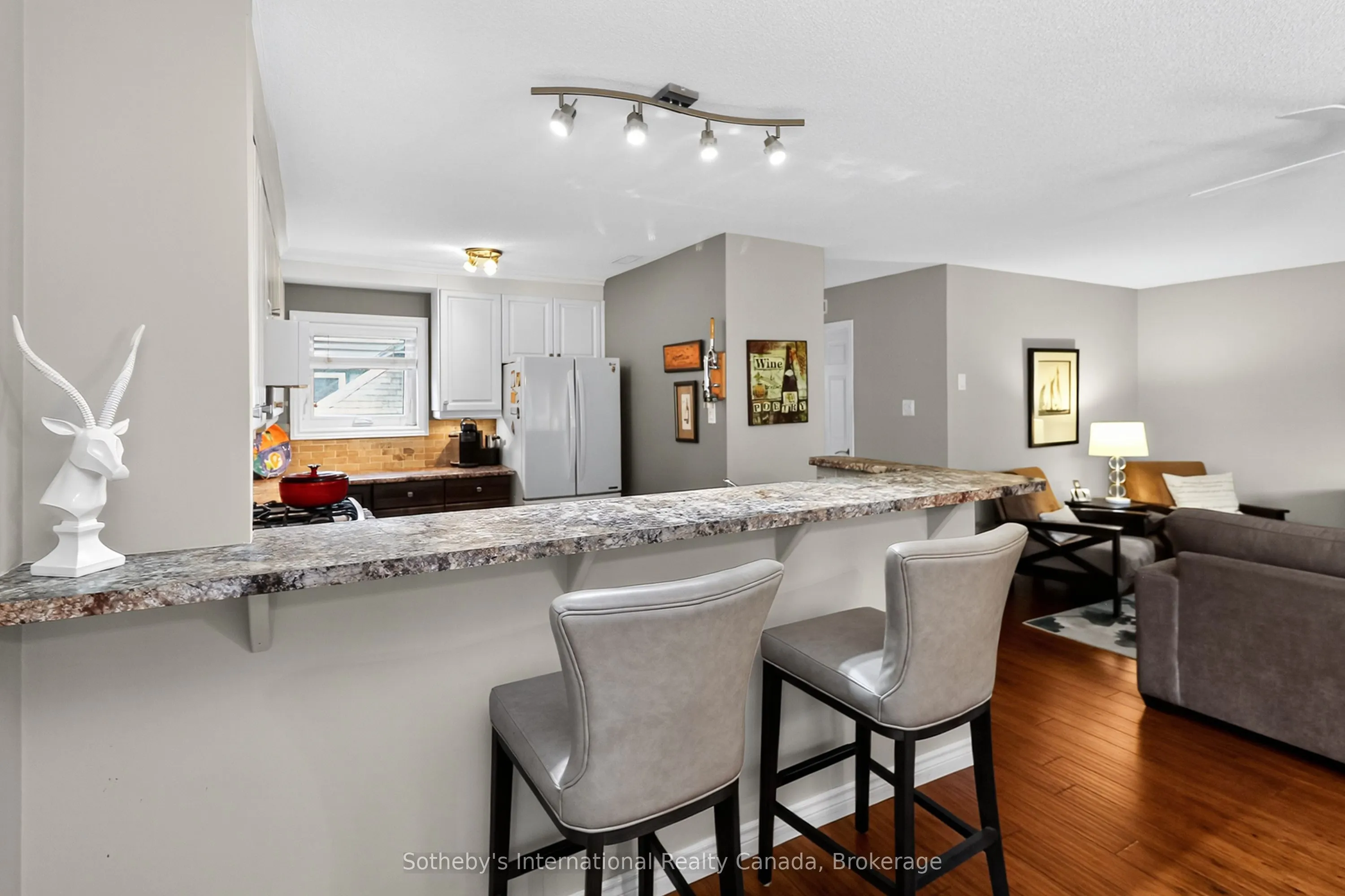 318 Mariners Way, #1