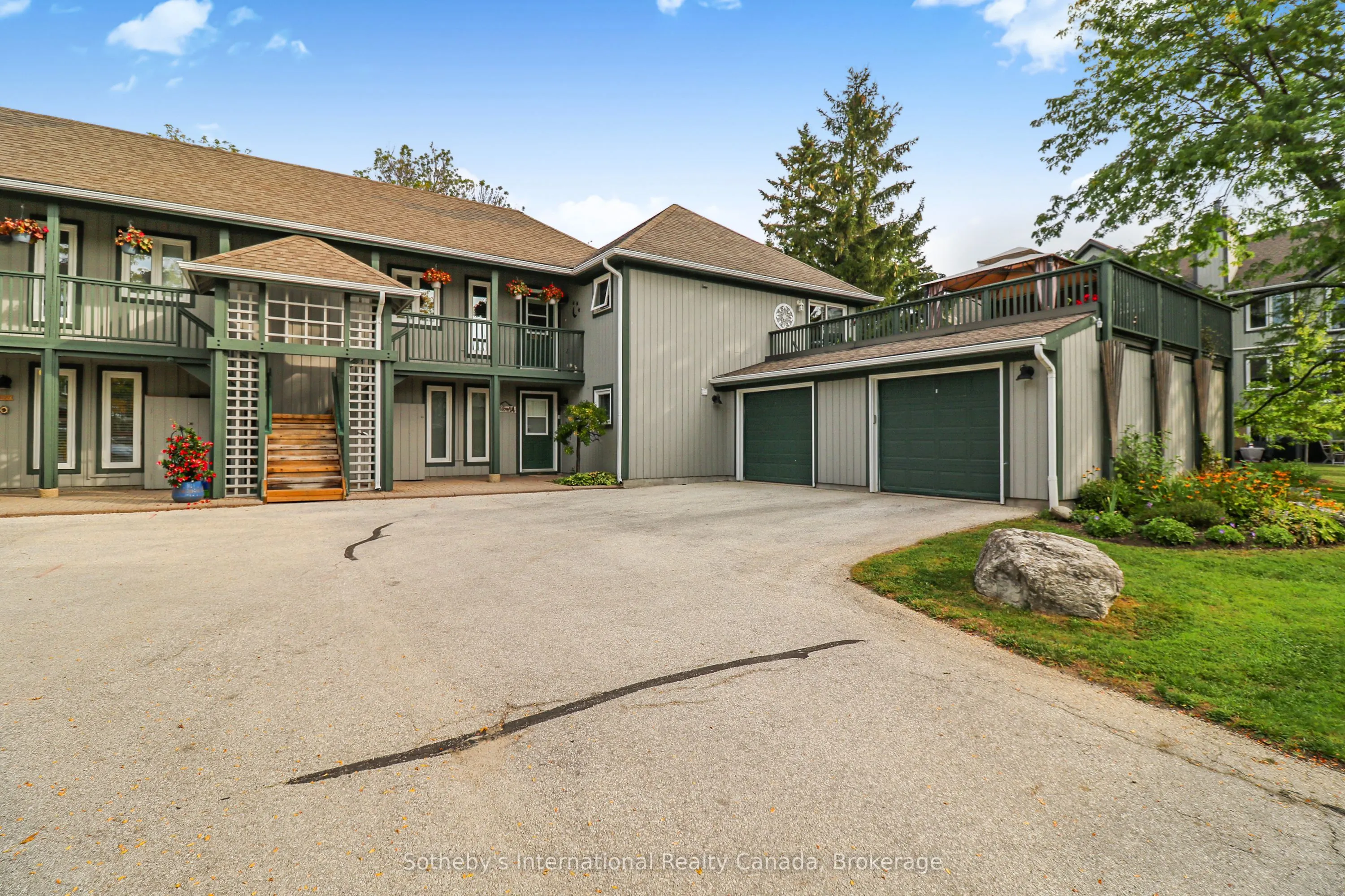 318 Mariners Way, #1