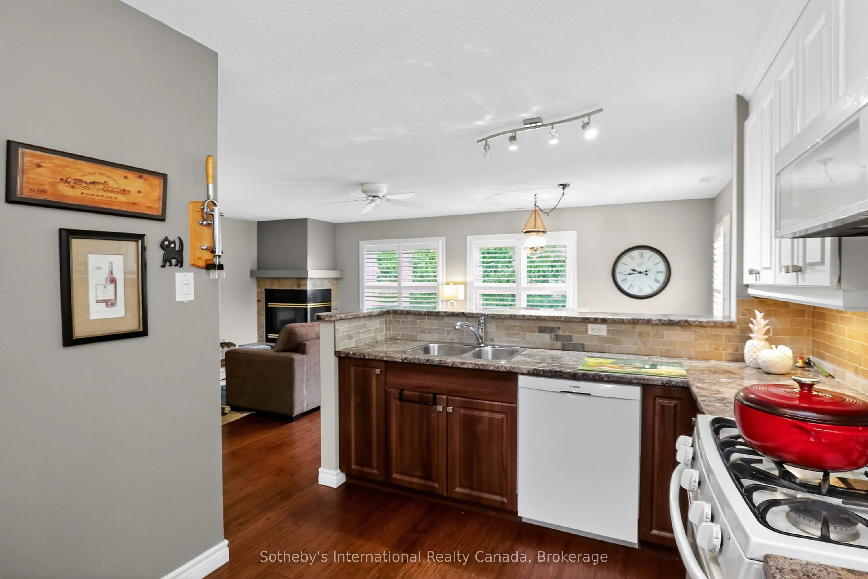 318 Mariners Way, #1