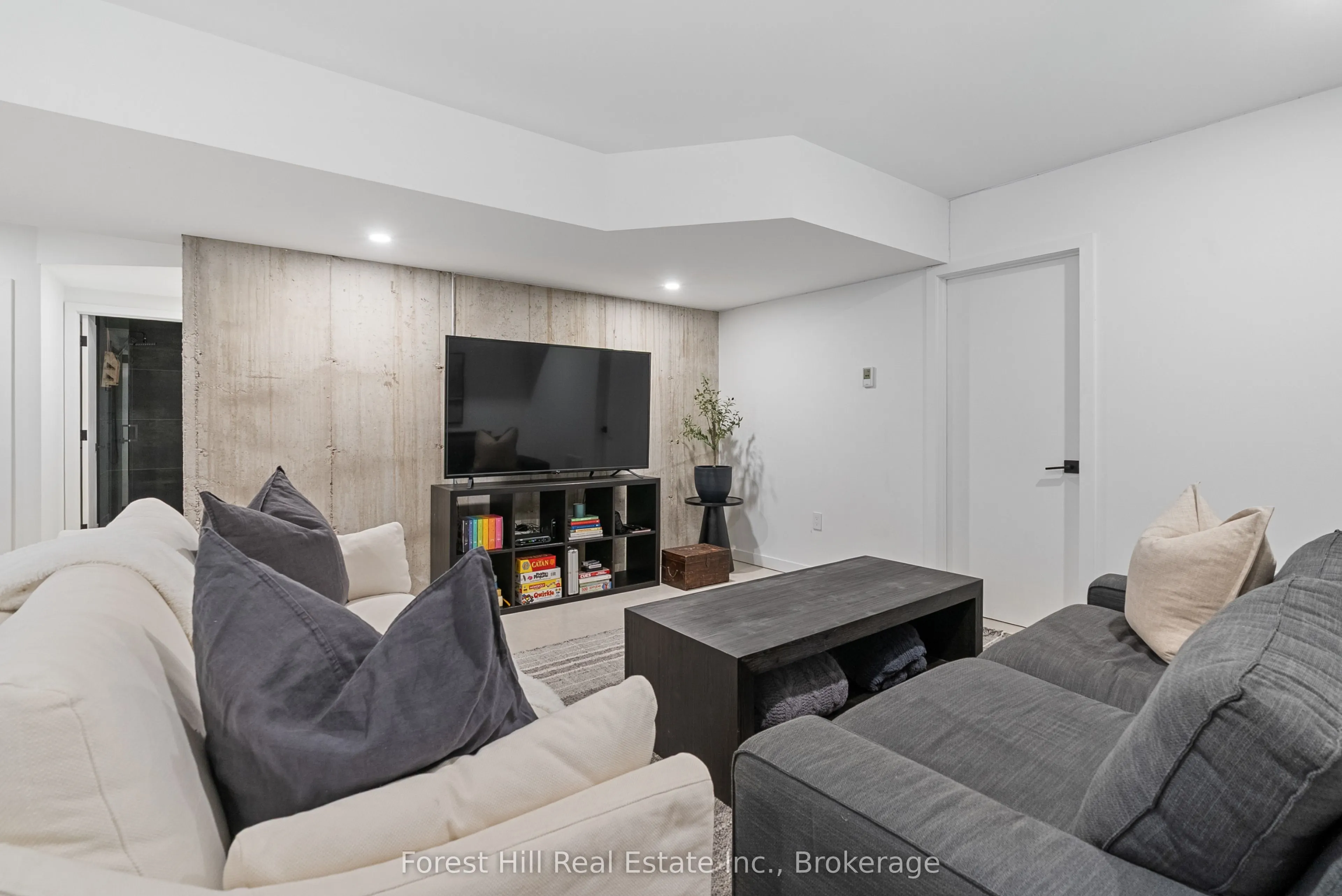 854 Sixth Street