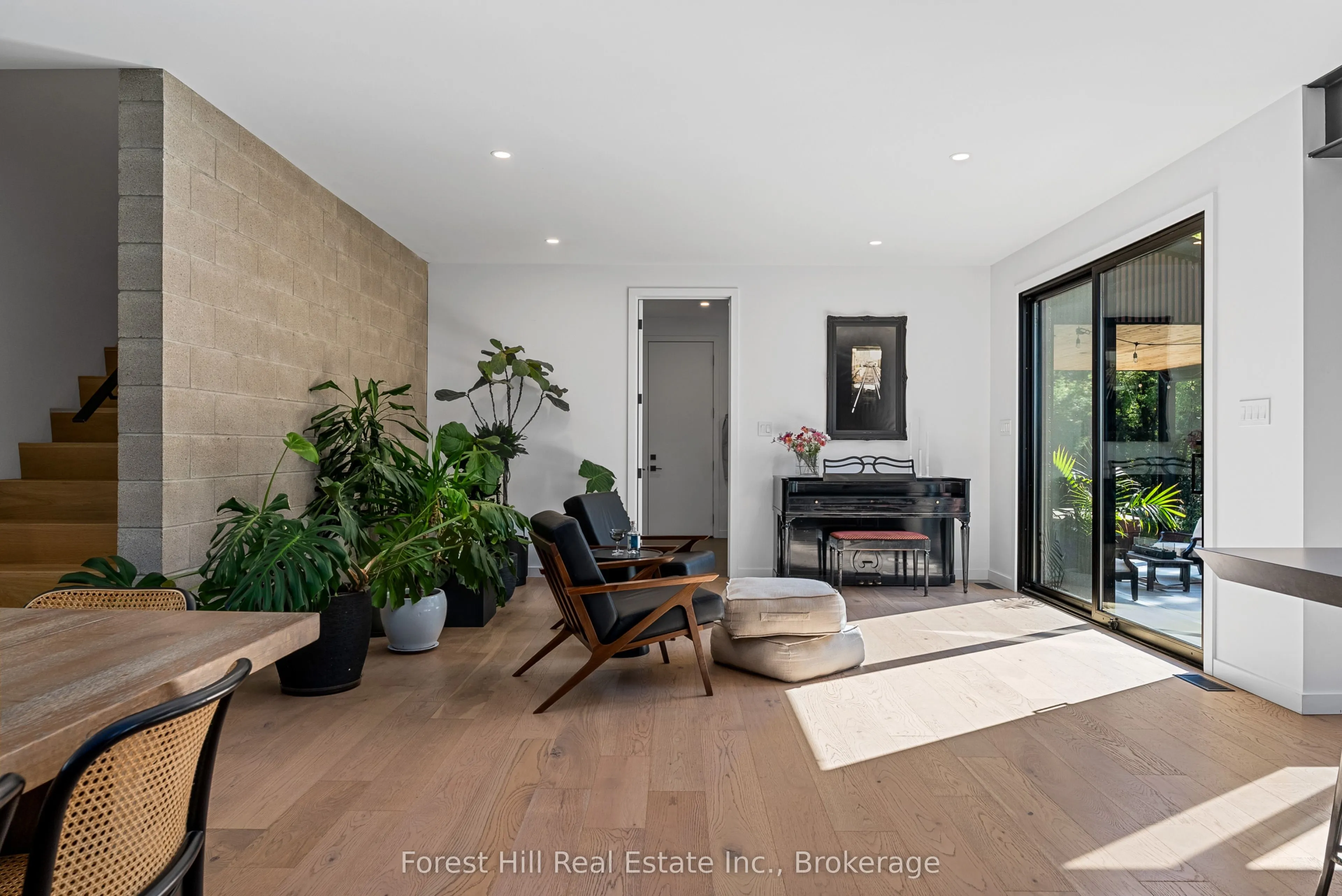 854 Sixth Street