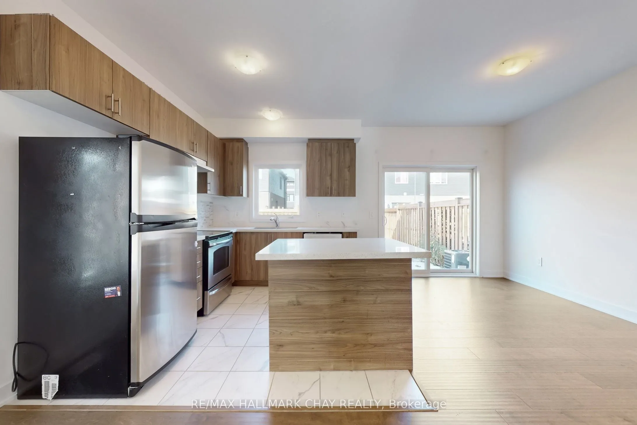 37 Turnberry Lane