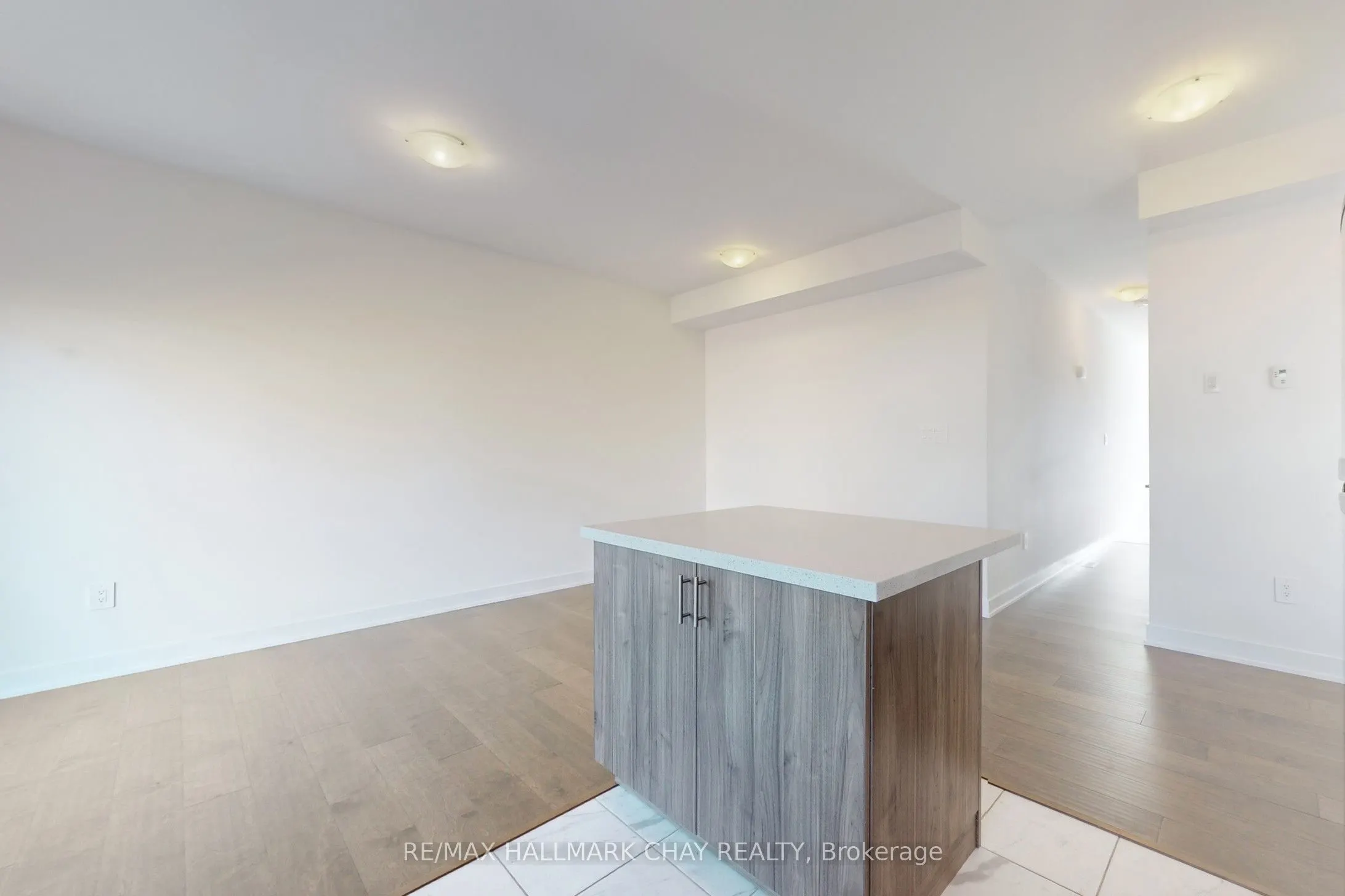 37 Turnberry Lane