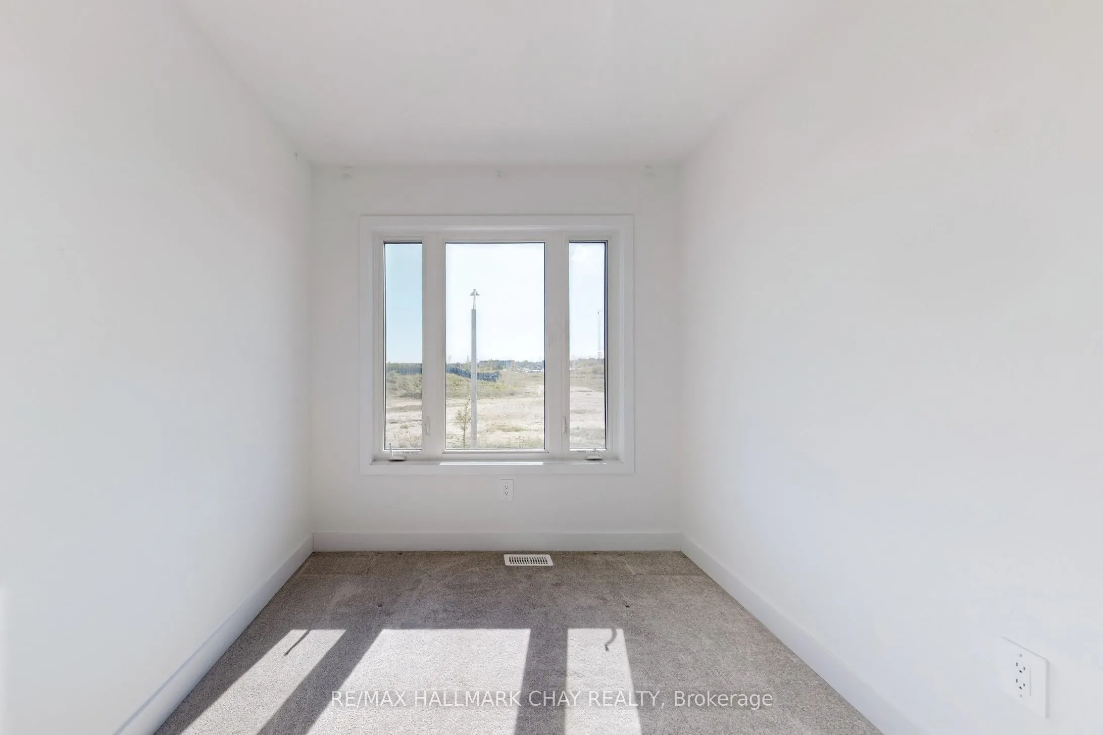 37 Turnberry Lane