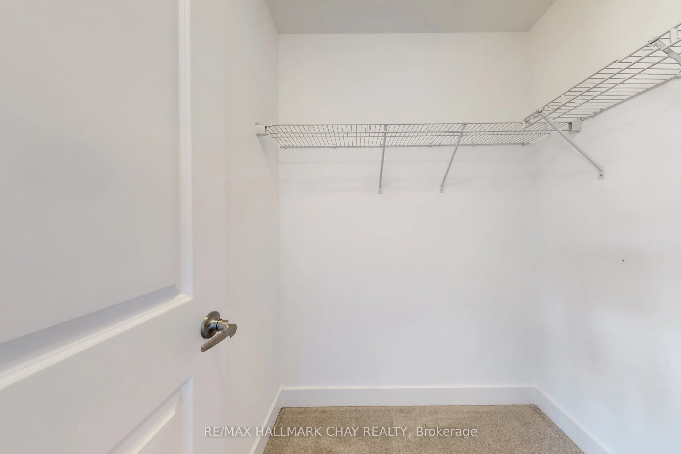37 Turnberry Lane