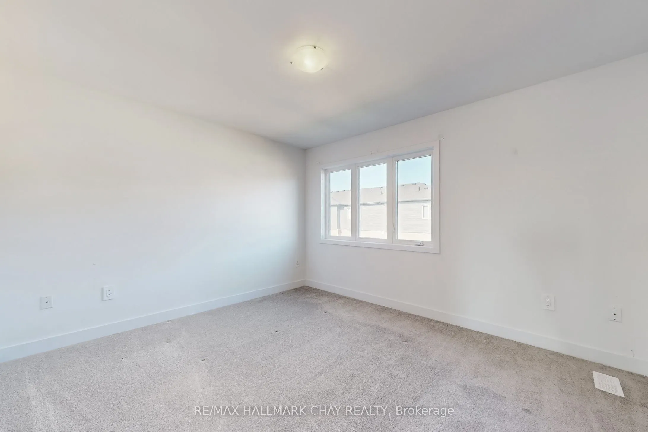 37 Turnberry Lane