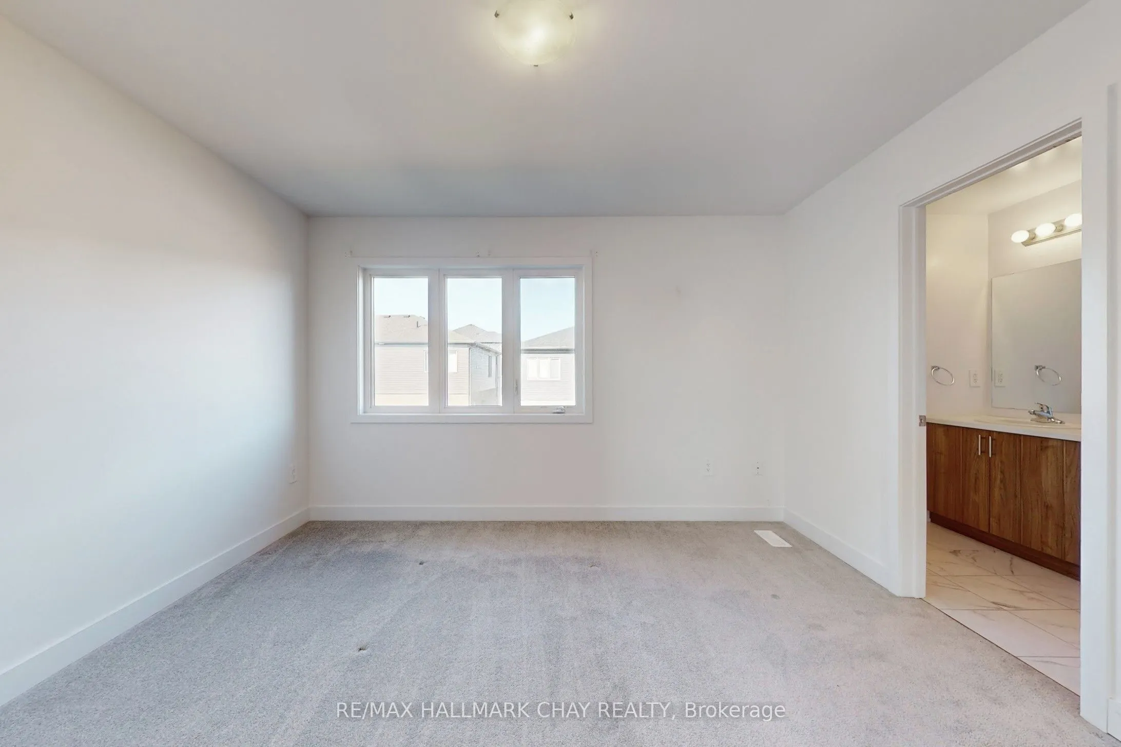 37 Turnberry Lane