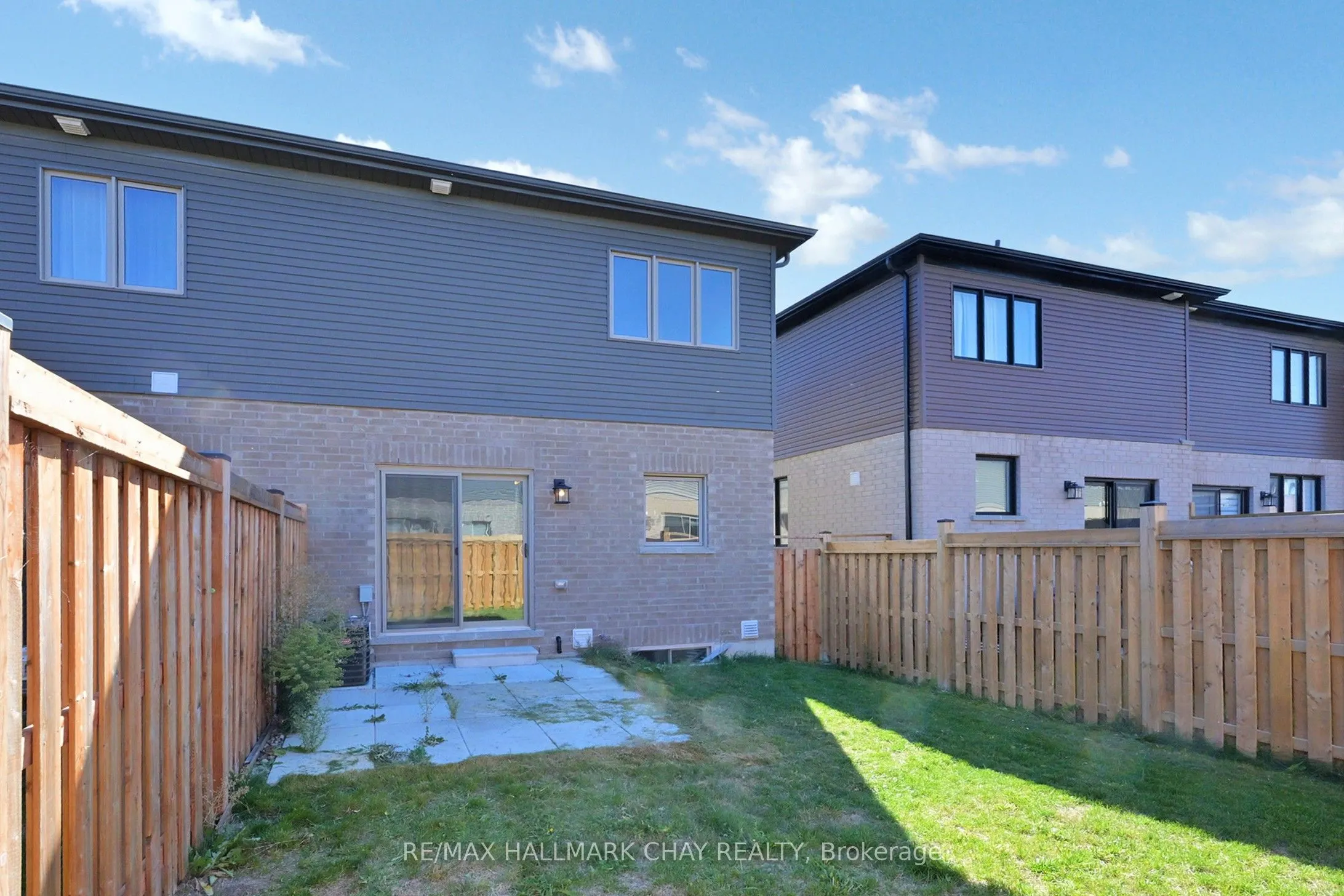 37 Turnberry Lane