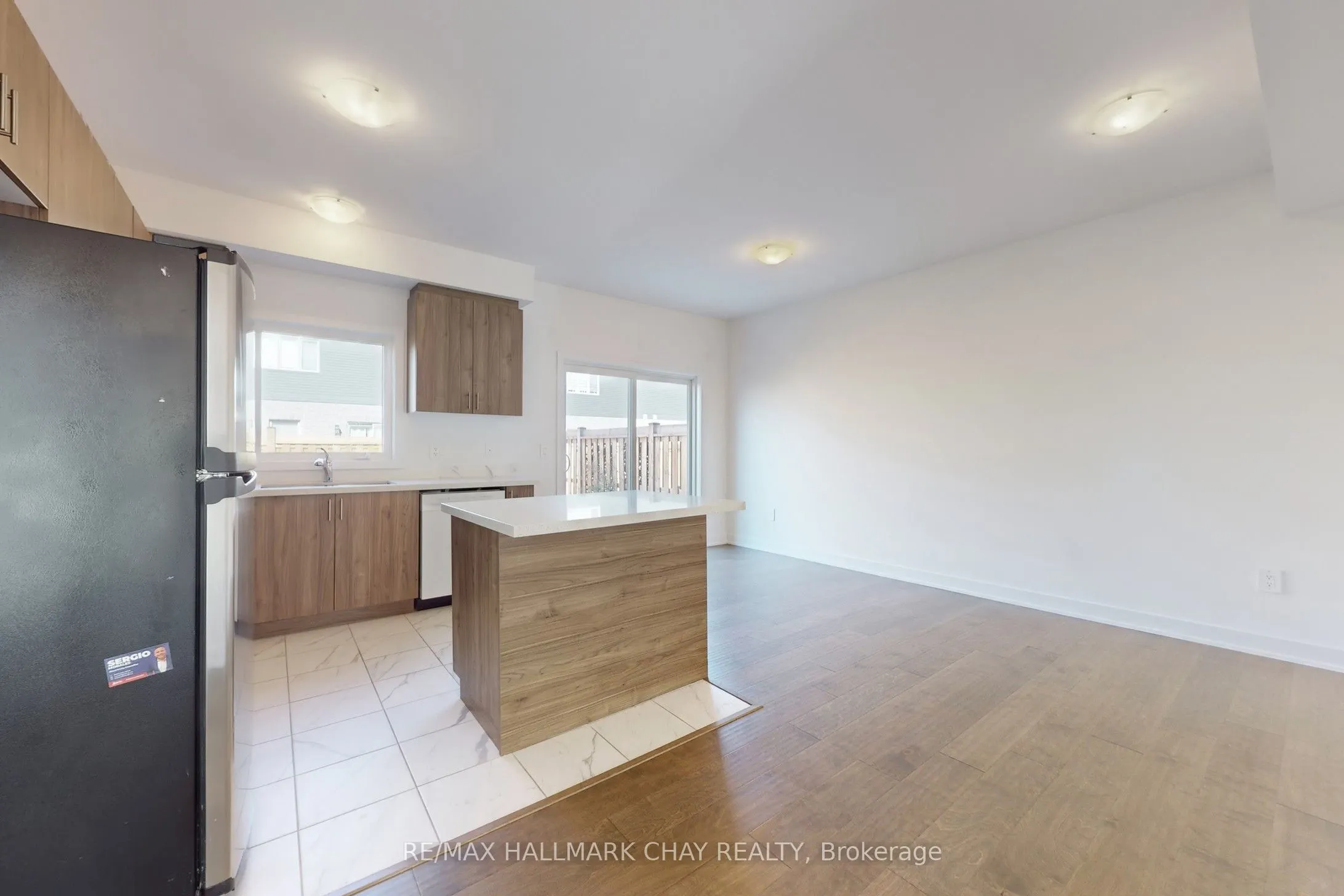 37 Turnberry Lane