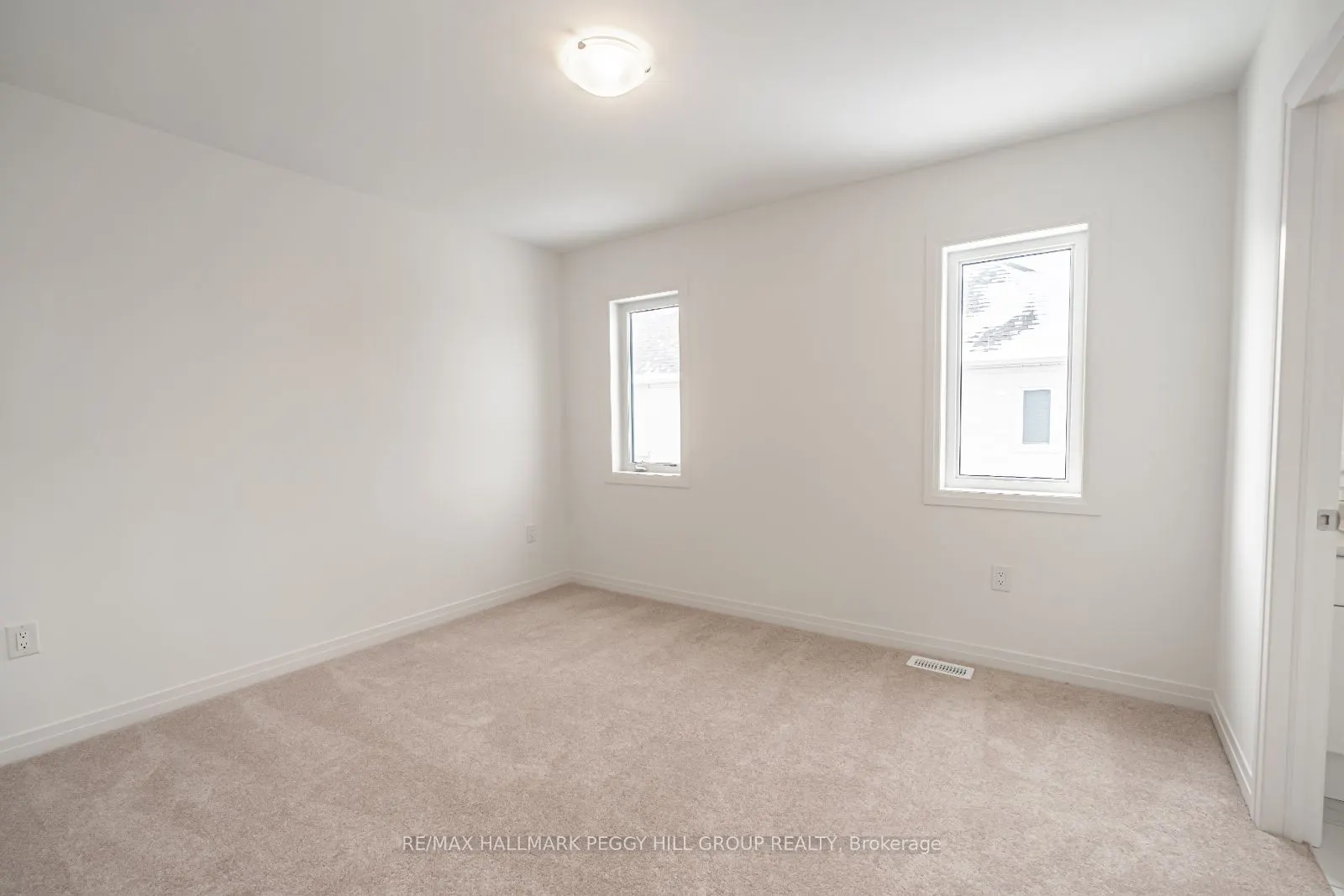 112 West Oak Trail