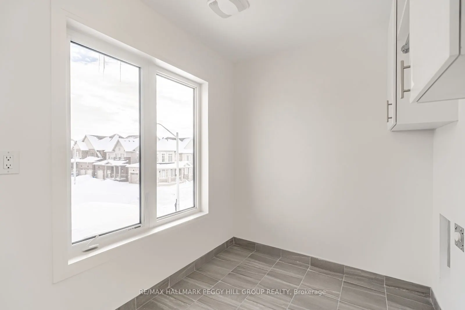 112 West Oak Trail