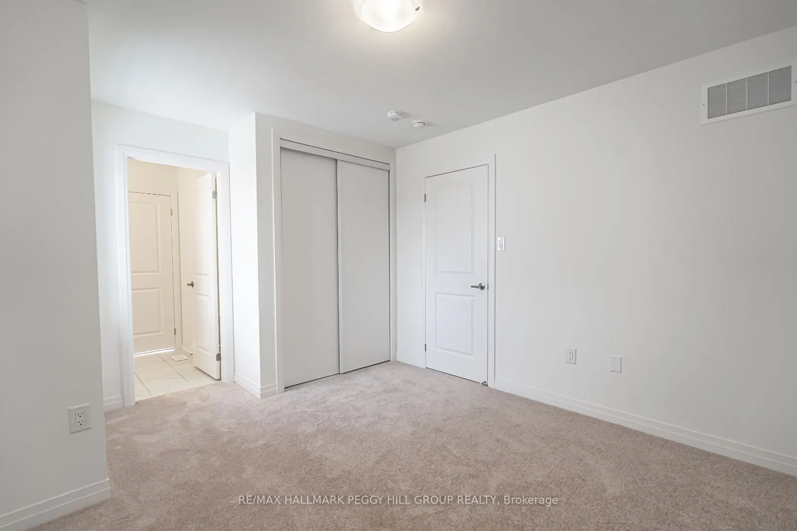 112 West Oak Trail